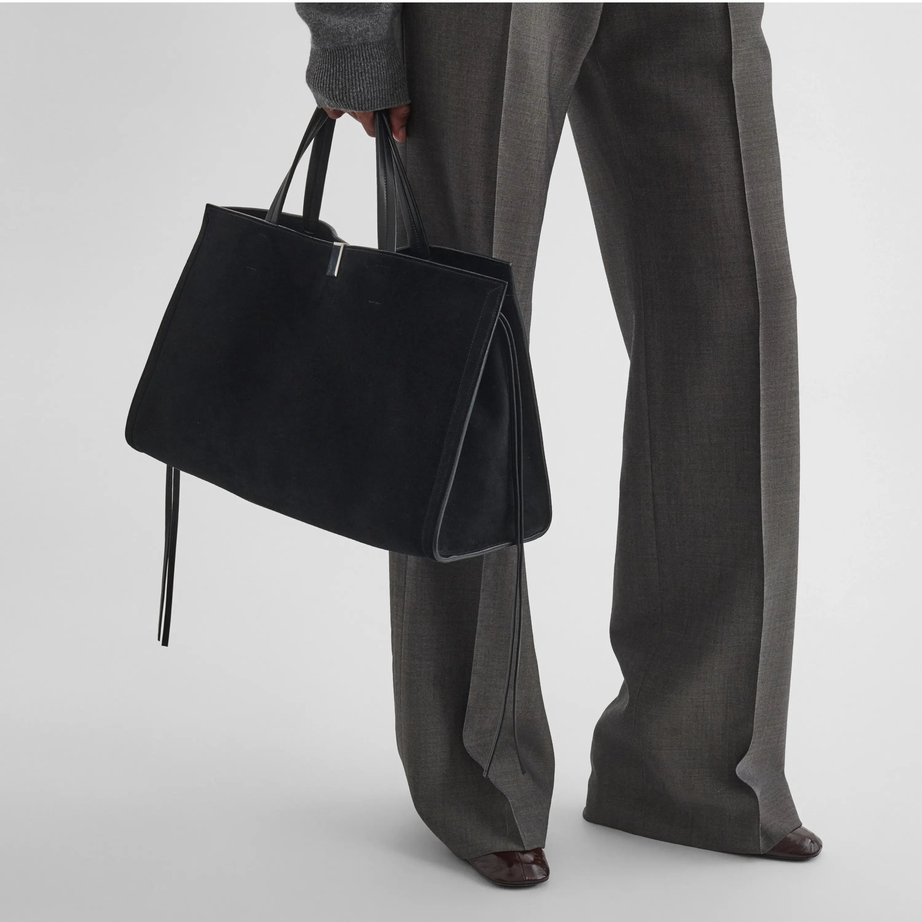 MEDIUM KIT CABAS | black suede with silver