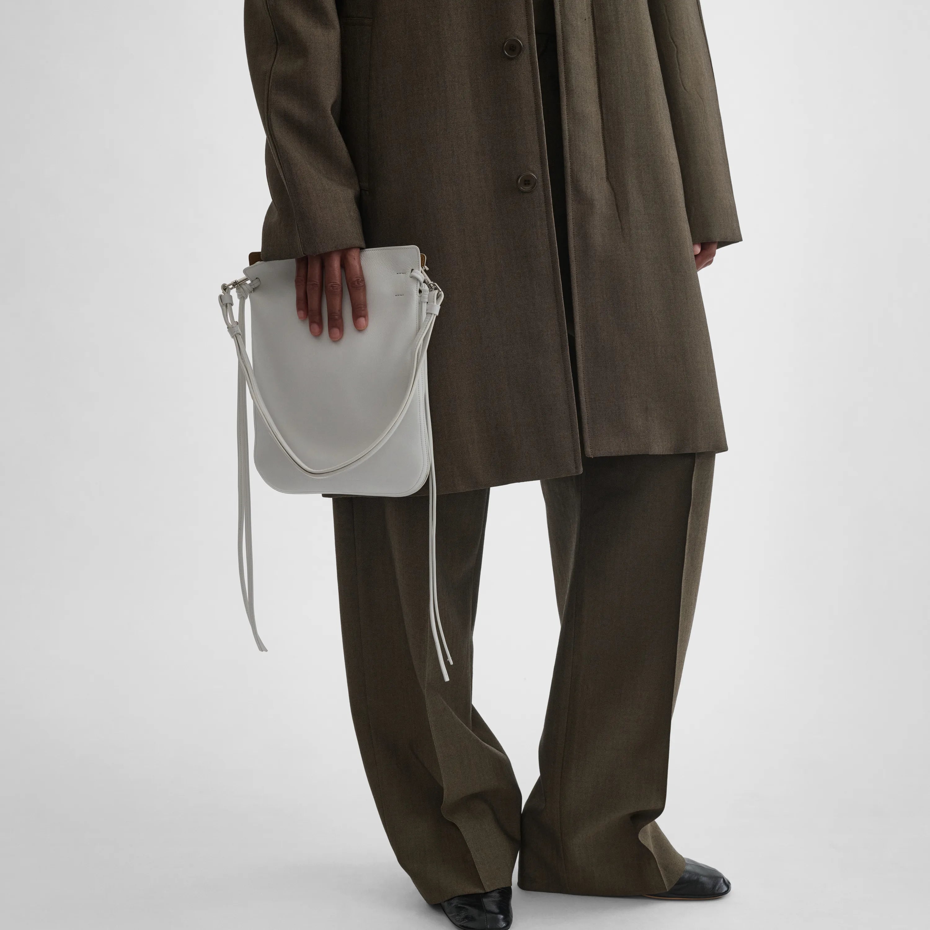 GIG POUCH | white leather with silver