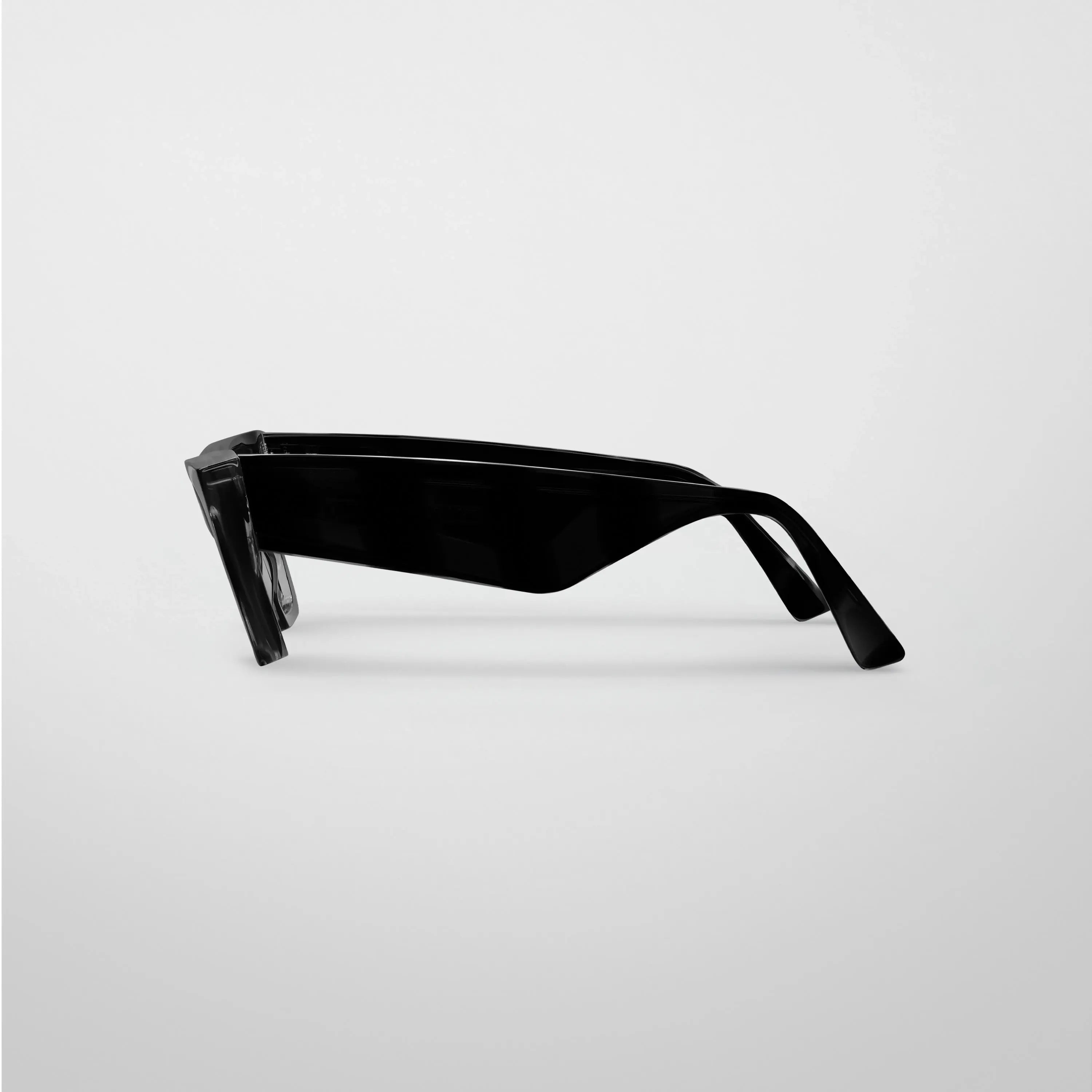 PEAK SUNGLASSES | black acetate