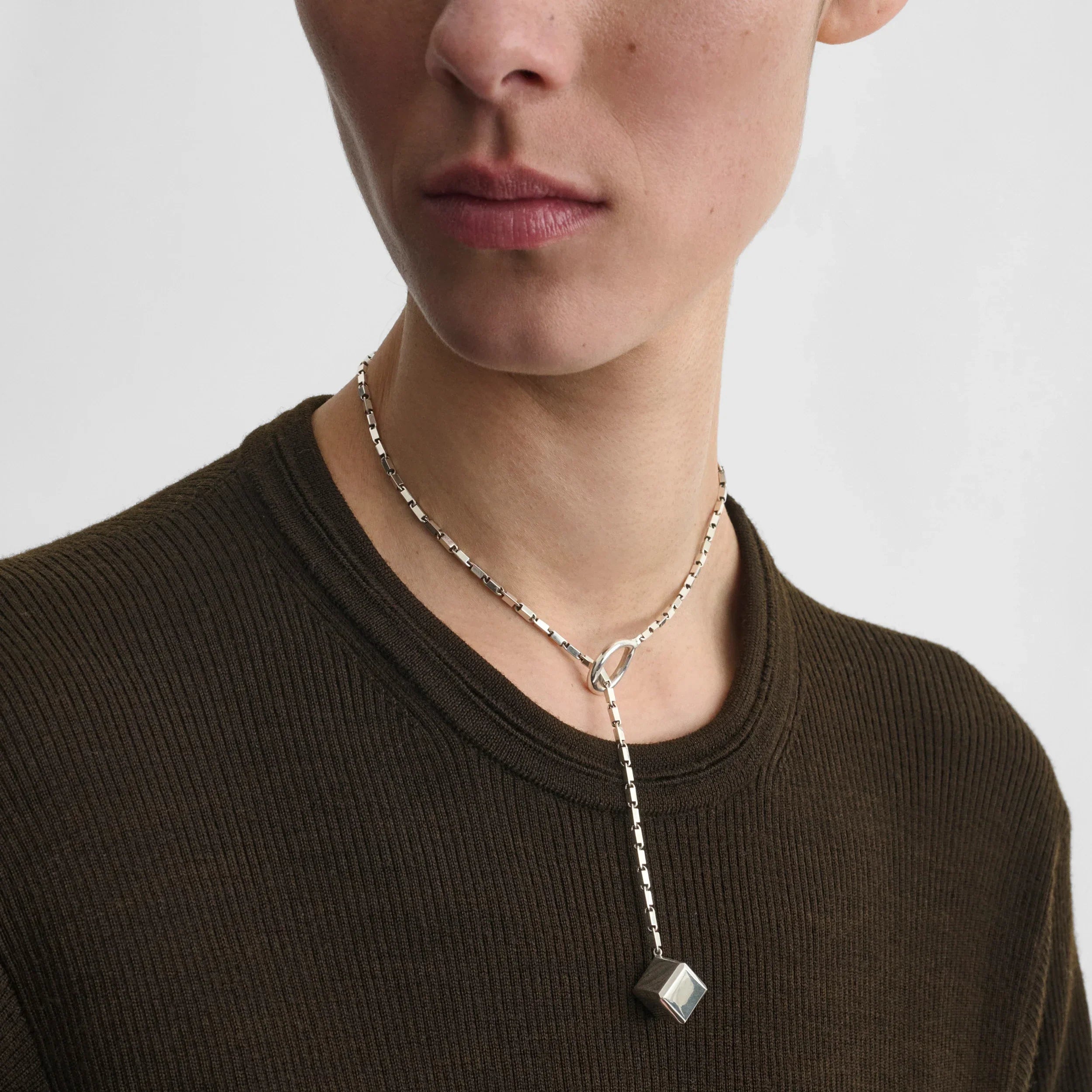 HOOP TIE PENDANT | sterling silver