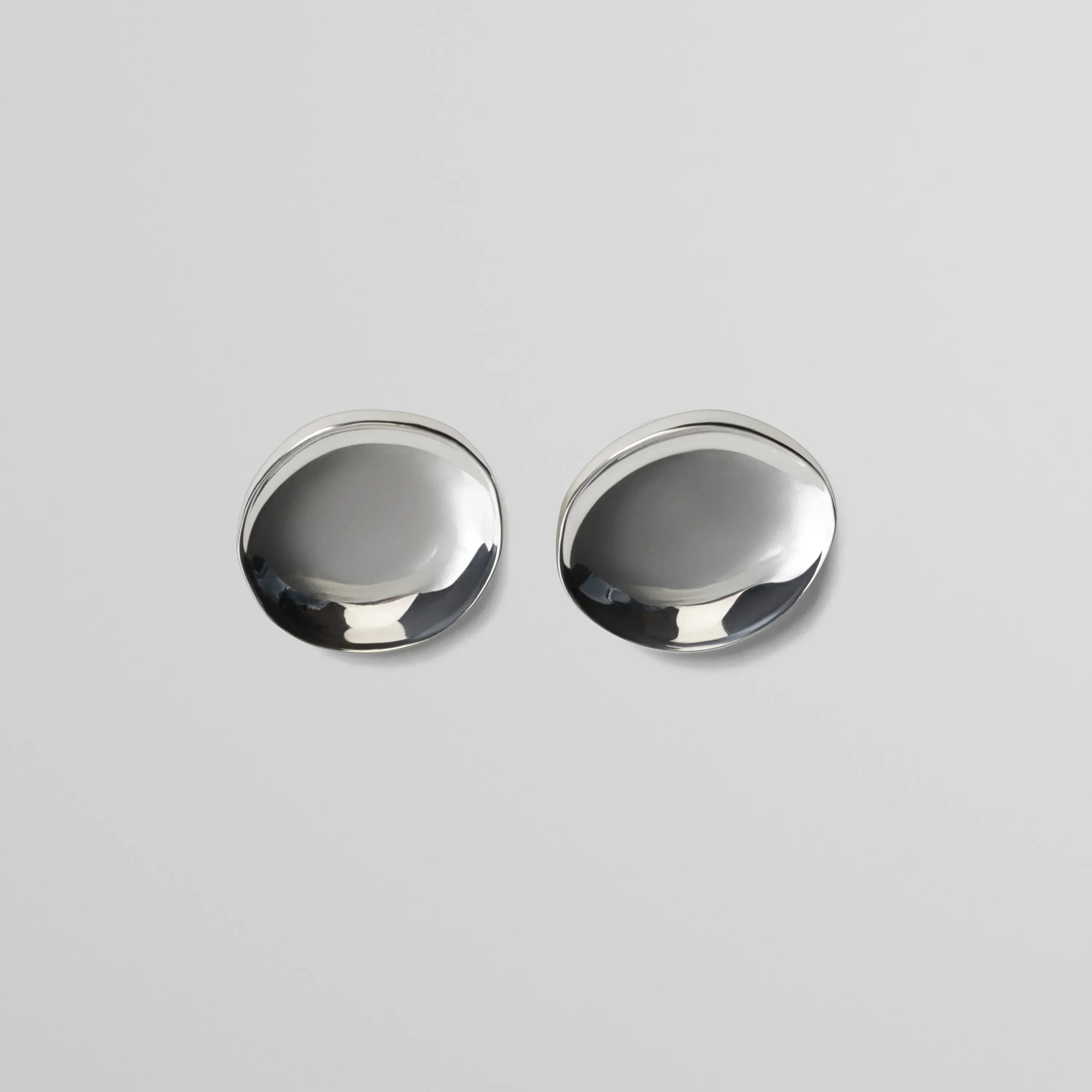 MEDALLION DISH EARRINGS | sterling silver