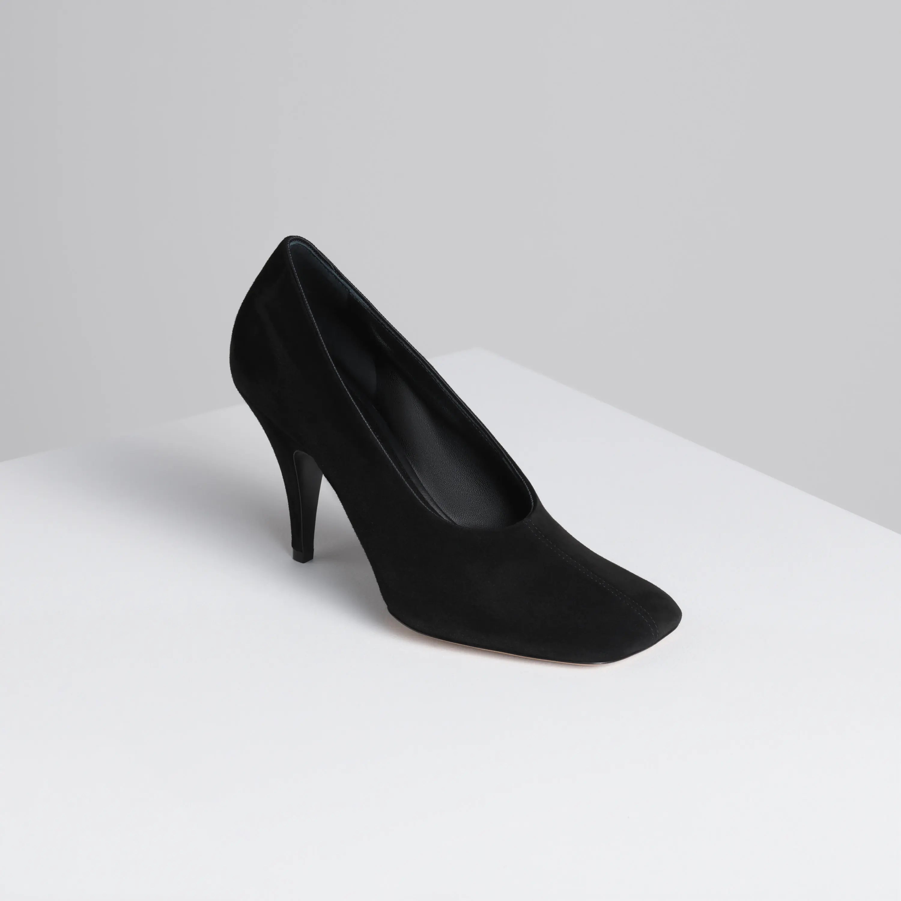SOFT PUMP 90 | black suede leather