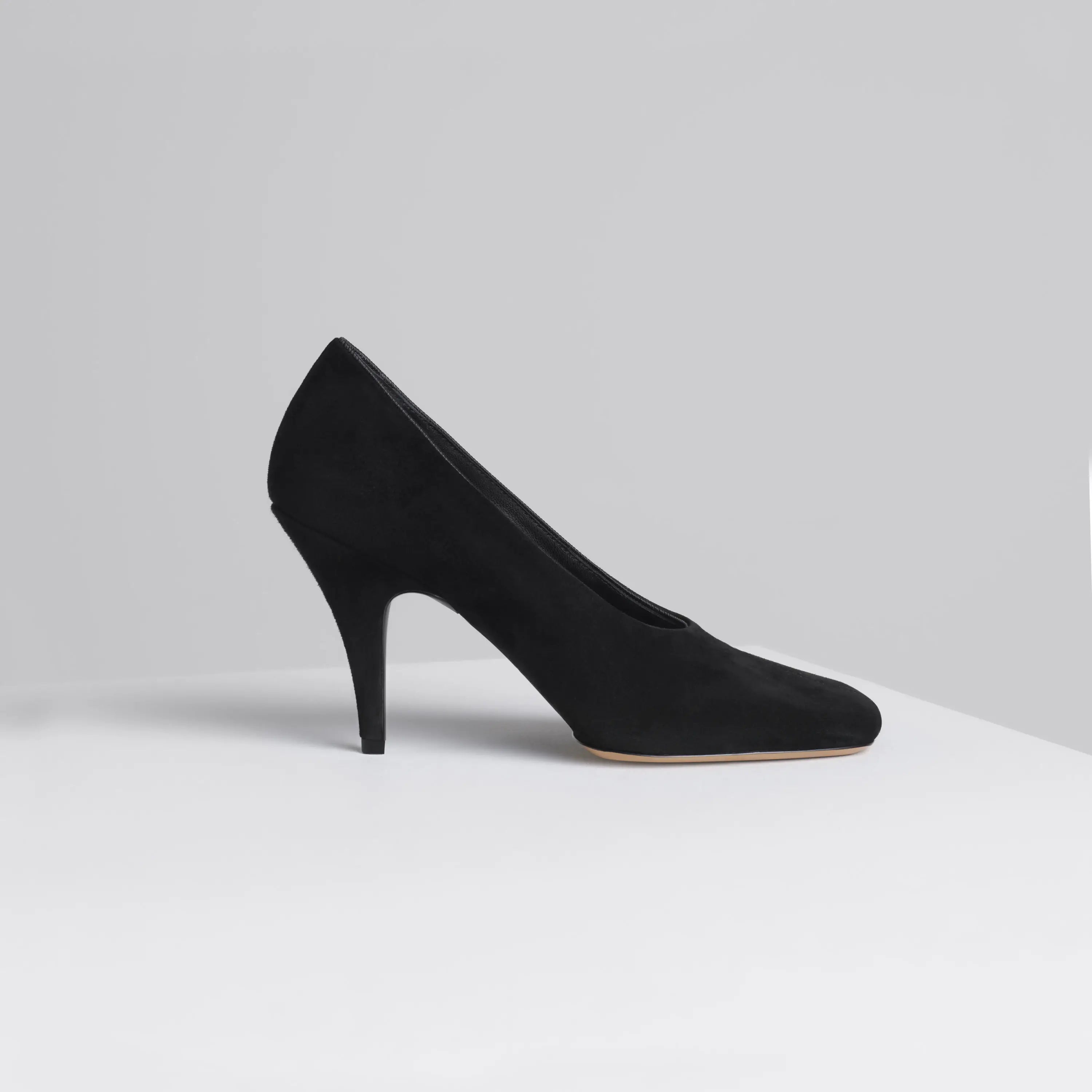 SOFT PUMP 90 | black suede leather
