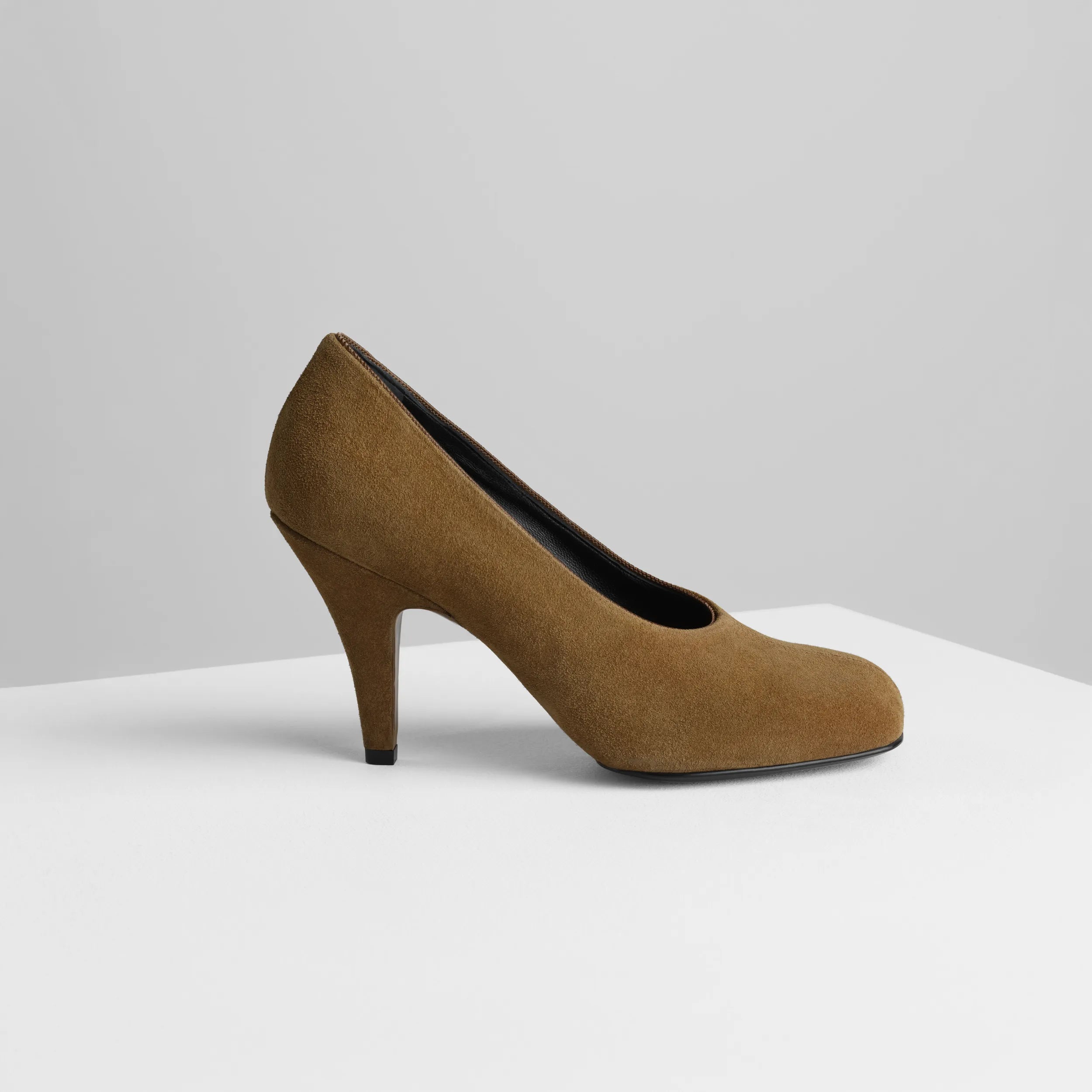 SOFT PUMP 90 | caramel suede leather