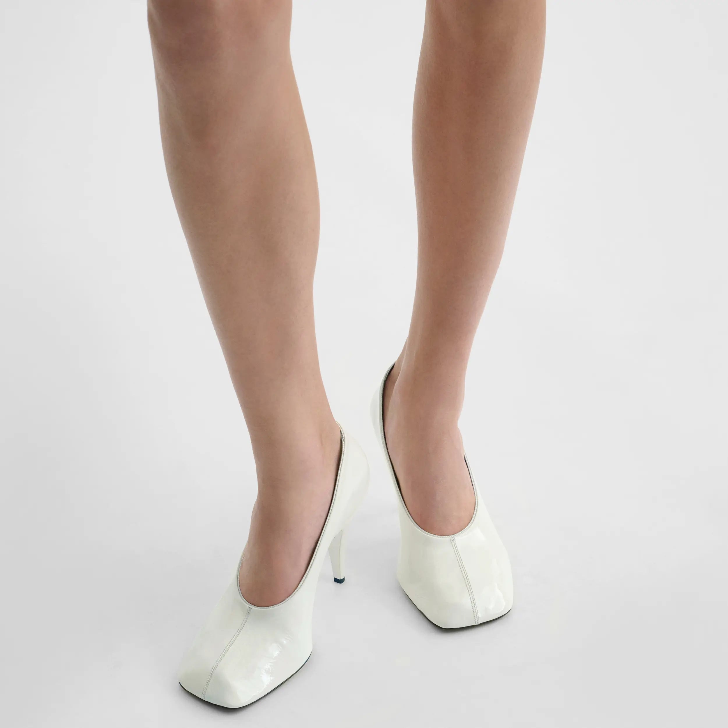 SOFT PUMP 90 | white patent leather