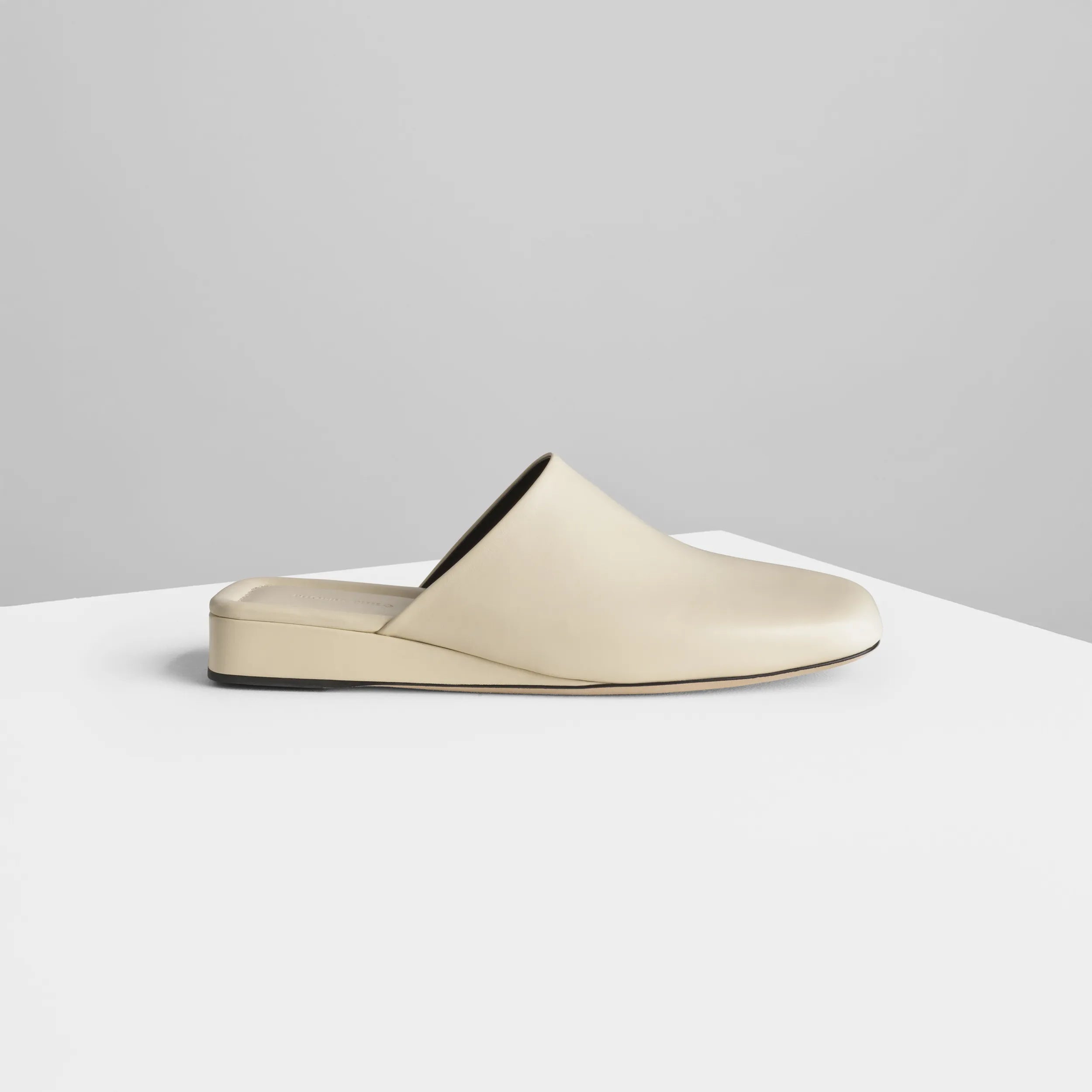 ROBE SLIDE | cream leather