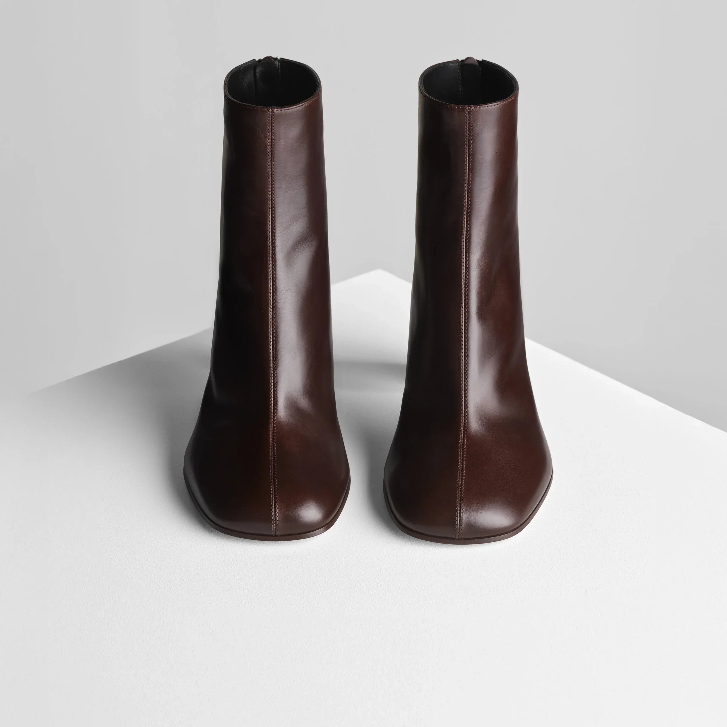 TUG ANKLE BOOT | plum brown leather