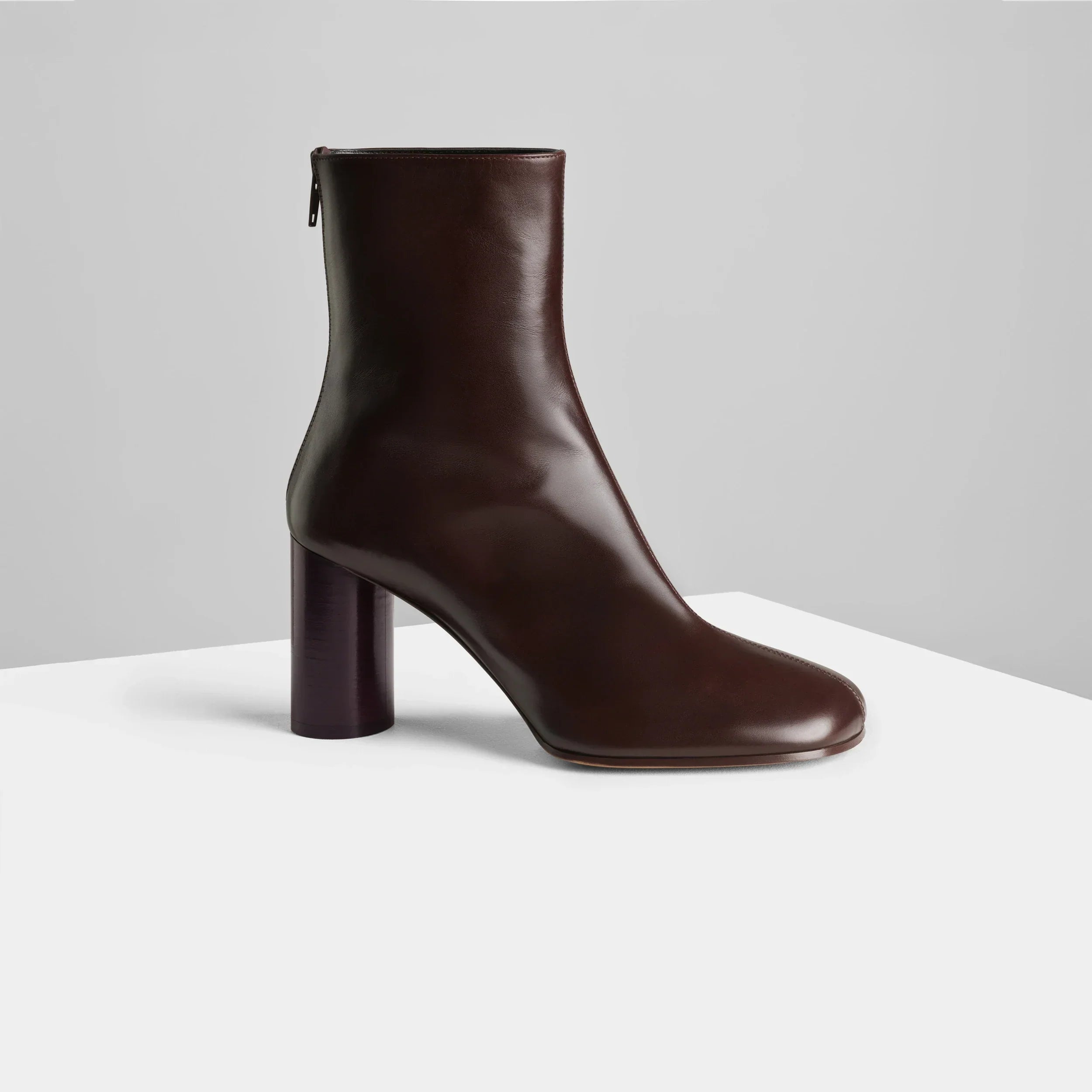 TUG ANKLE BOOT | plum brown leather