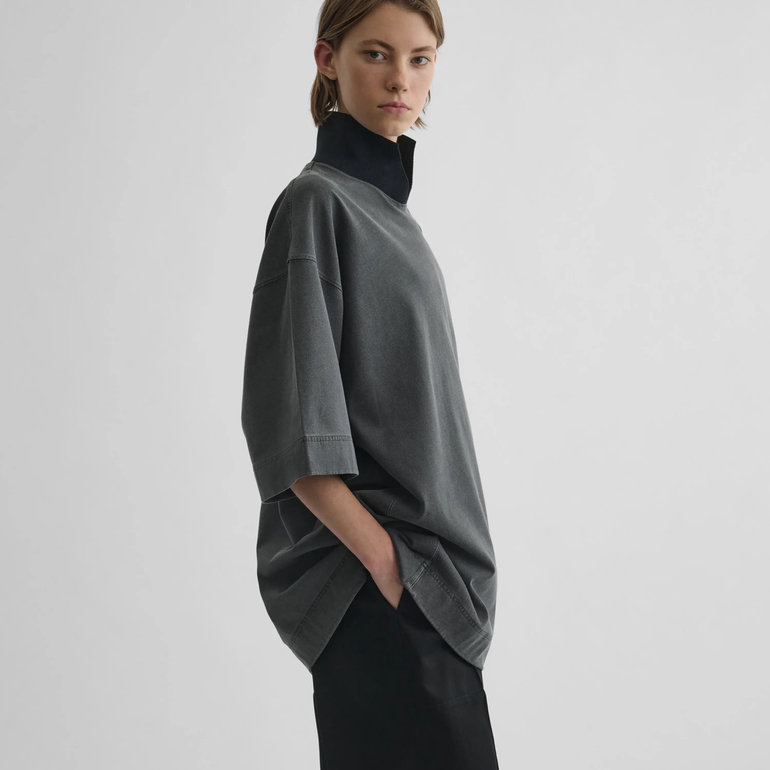 CUT COLLAR T-SHIRT | washed black cotton