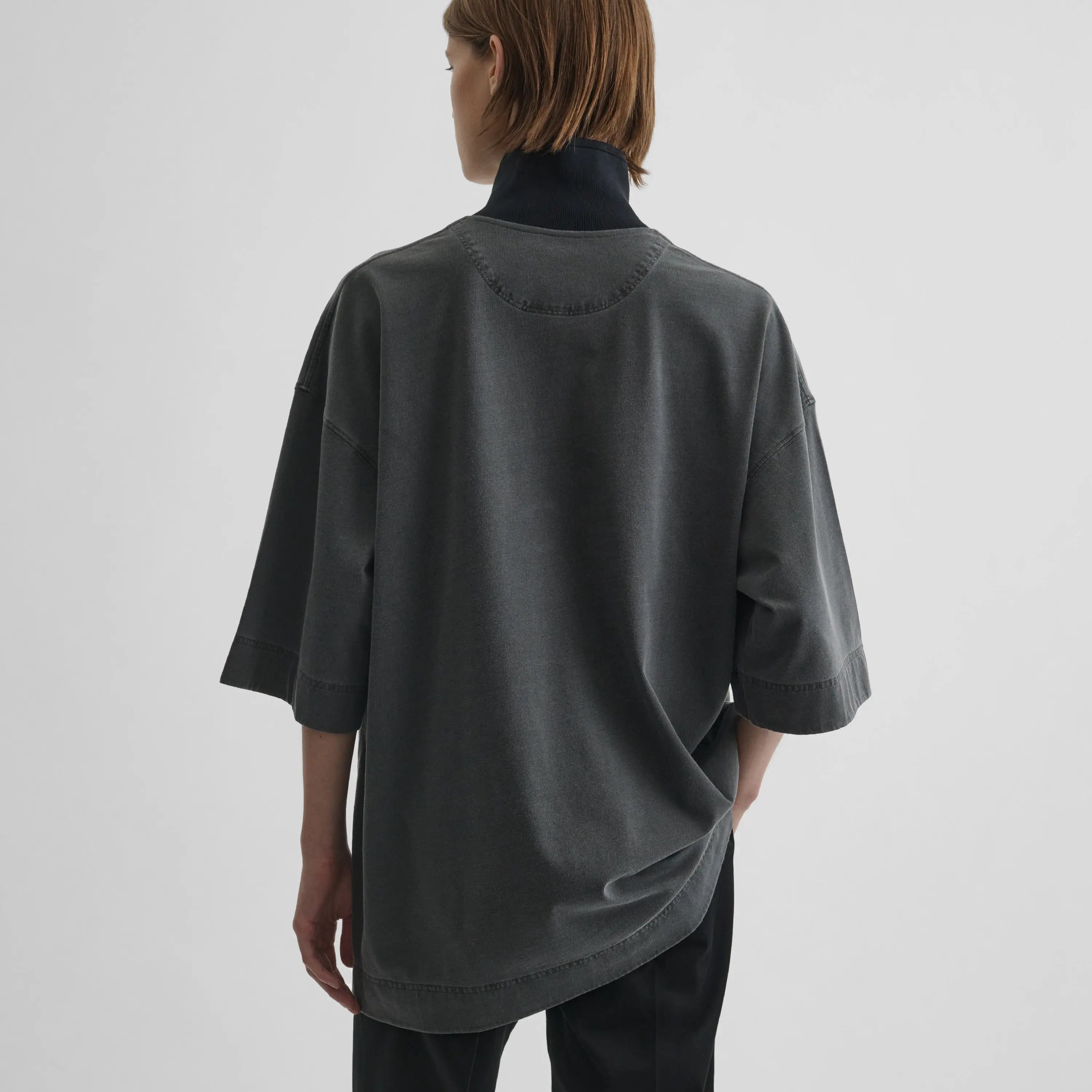 CUT COLLAR T-SHIRT | washed black cotton