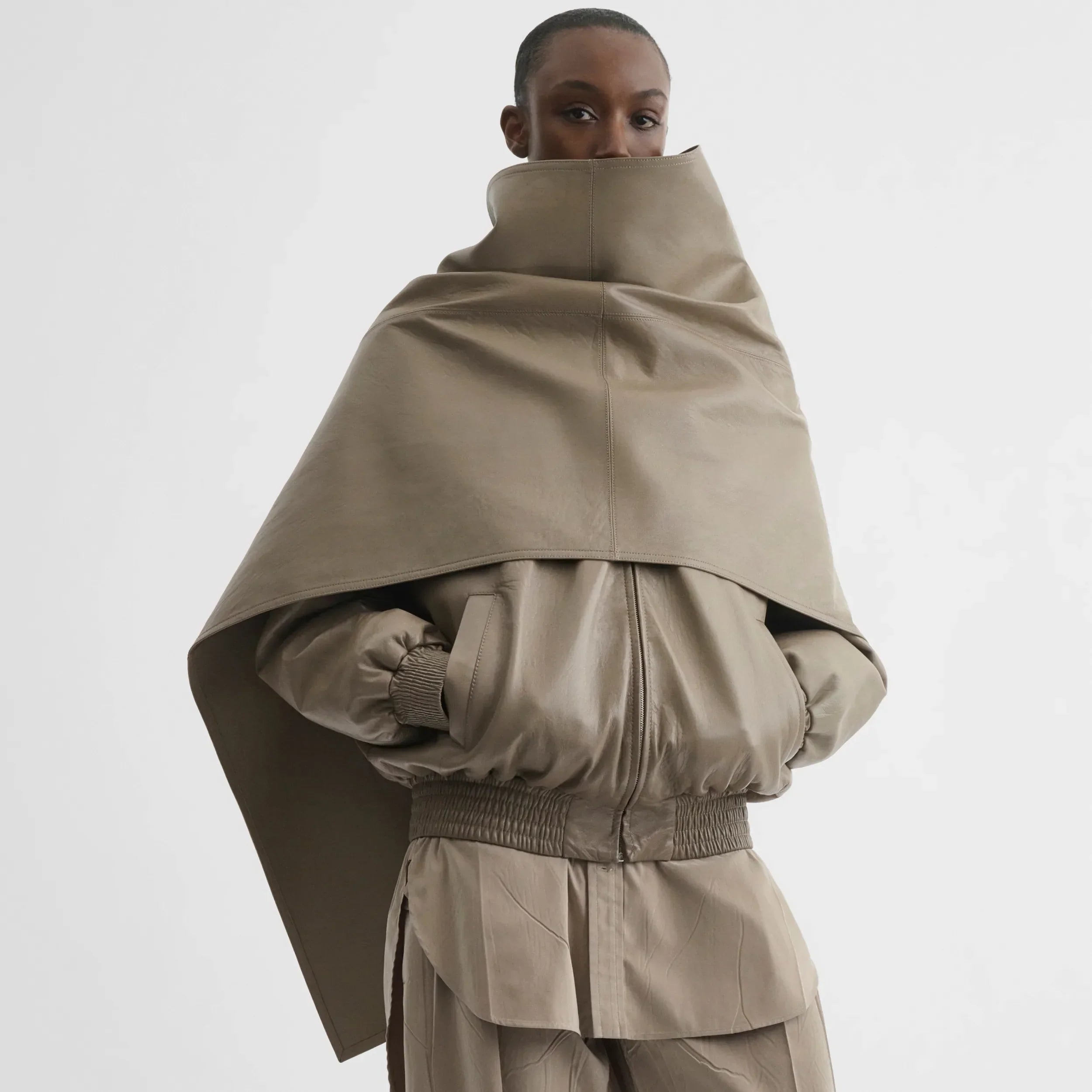 JACKET WITH ATTACHABLE SCARF | mastic leather