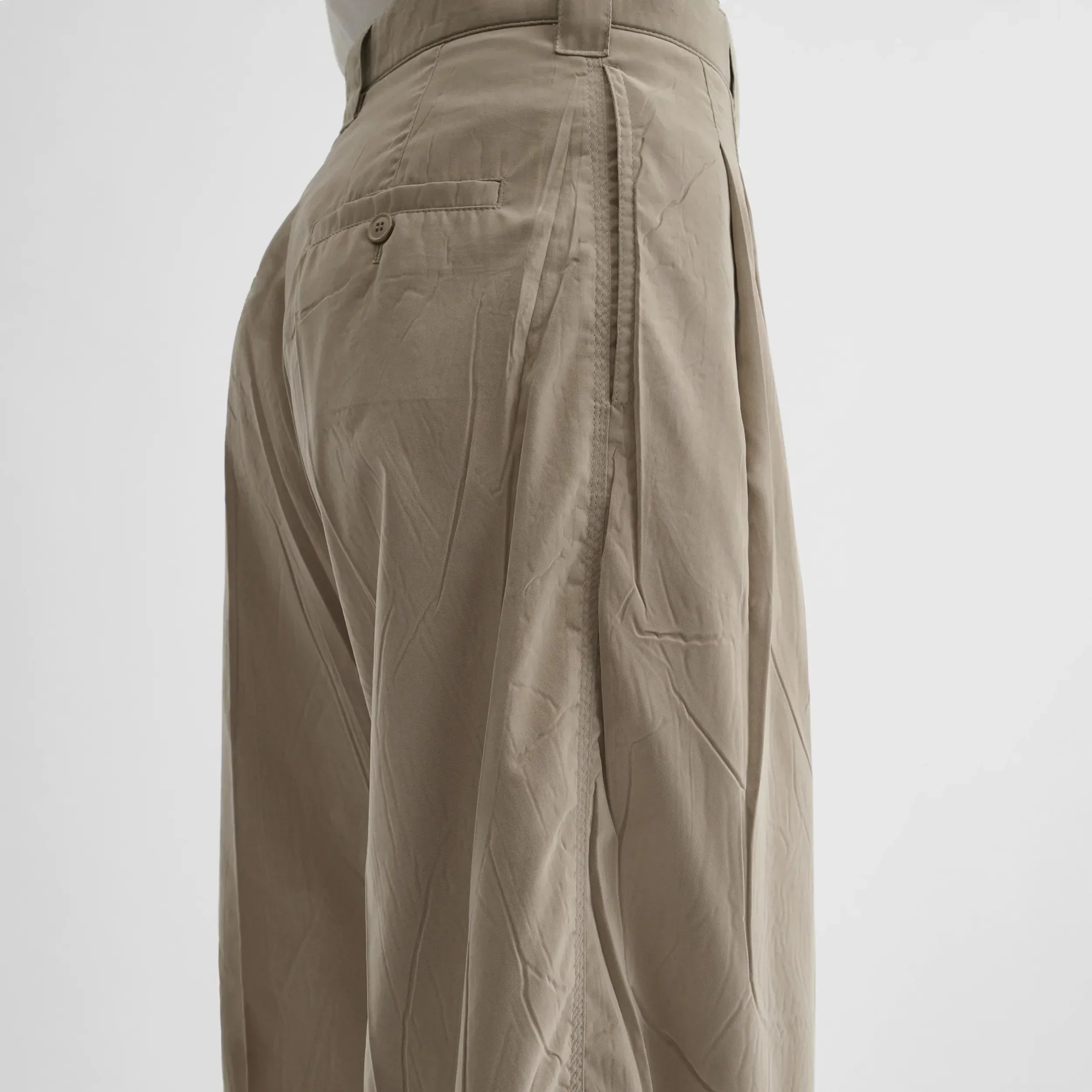 CHINO TROUSERS | trench poly-twill