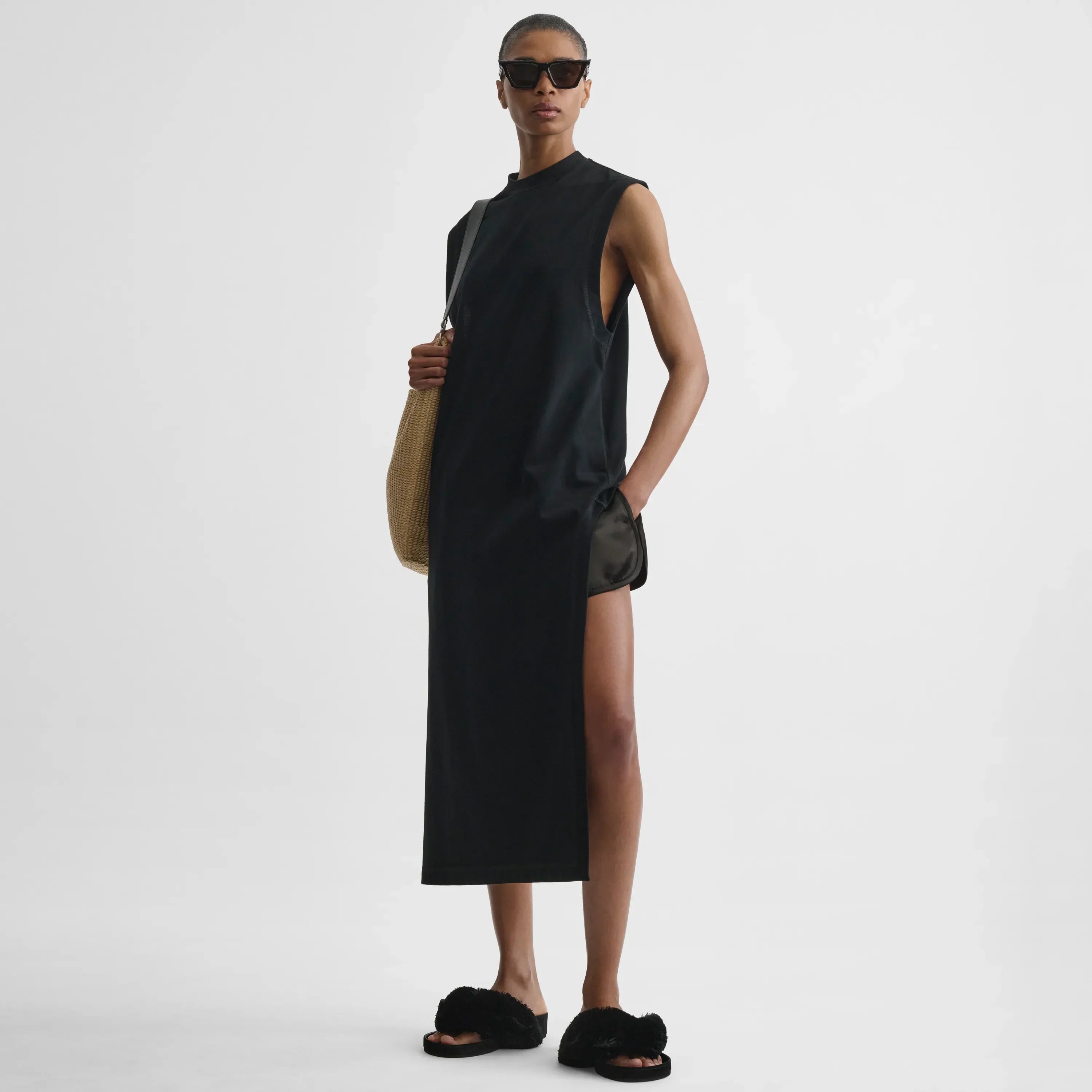 REVERSIBLE TRAIN TANK | black cotton