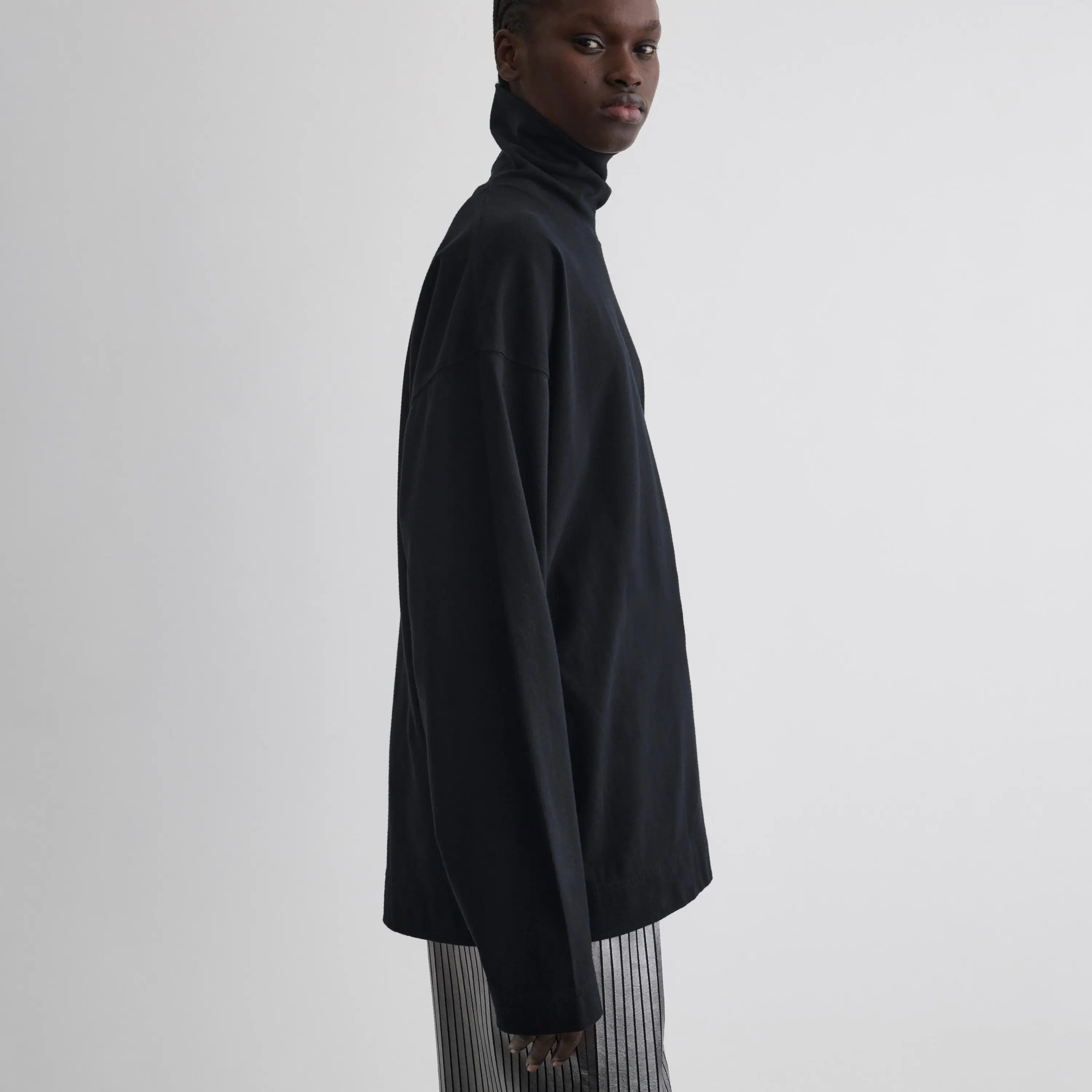 RELAXED LONG SLEEVE JERSEY | black cotton jersey