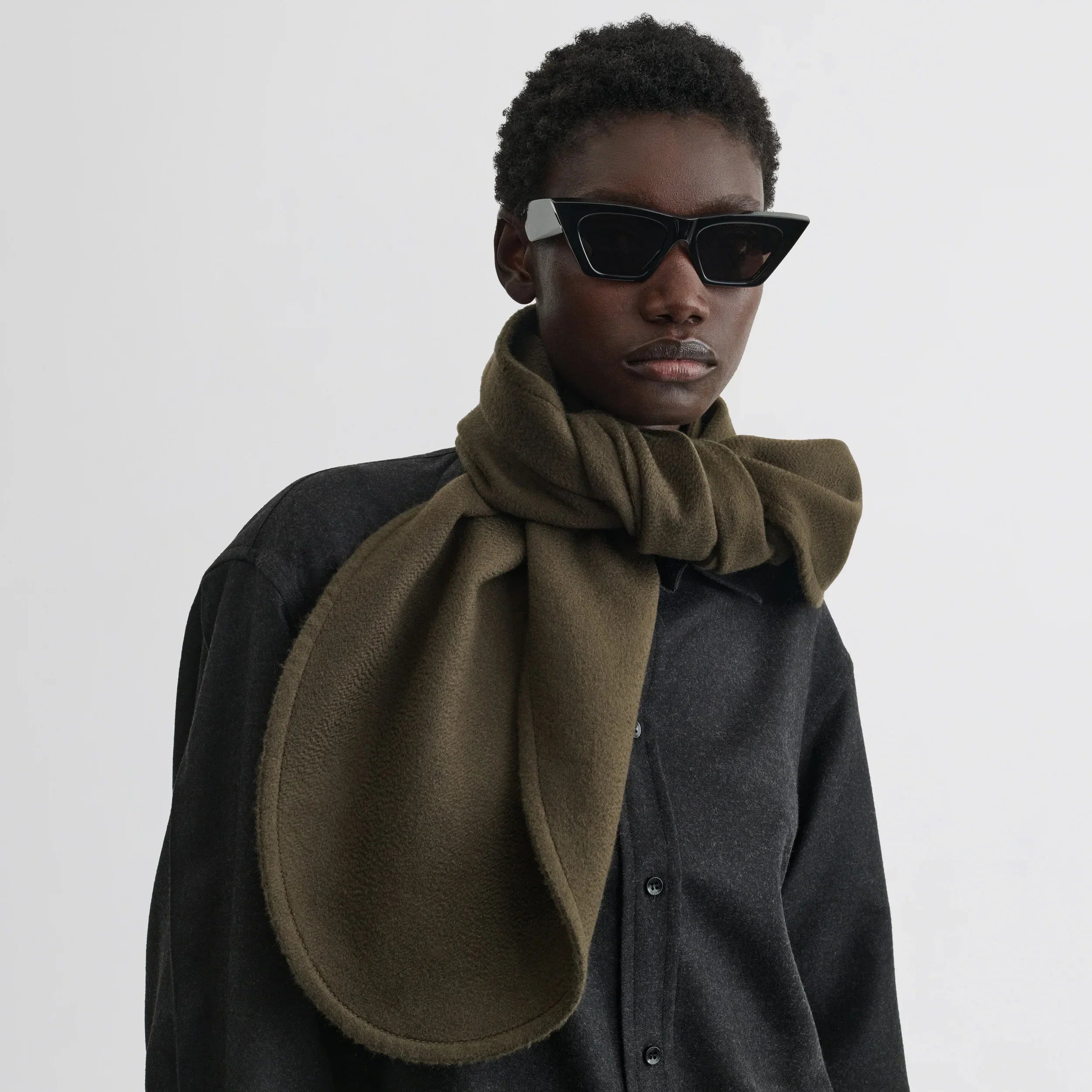 DOUBLE FACE SCARF | dark khaki wool