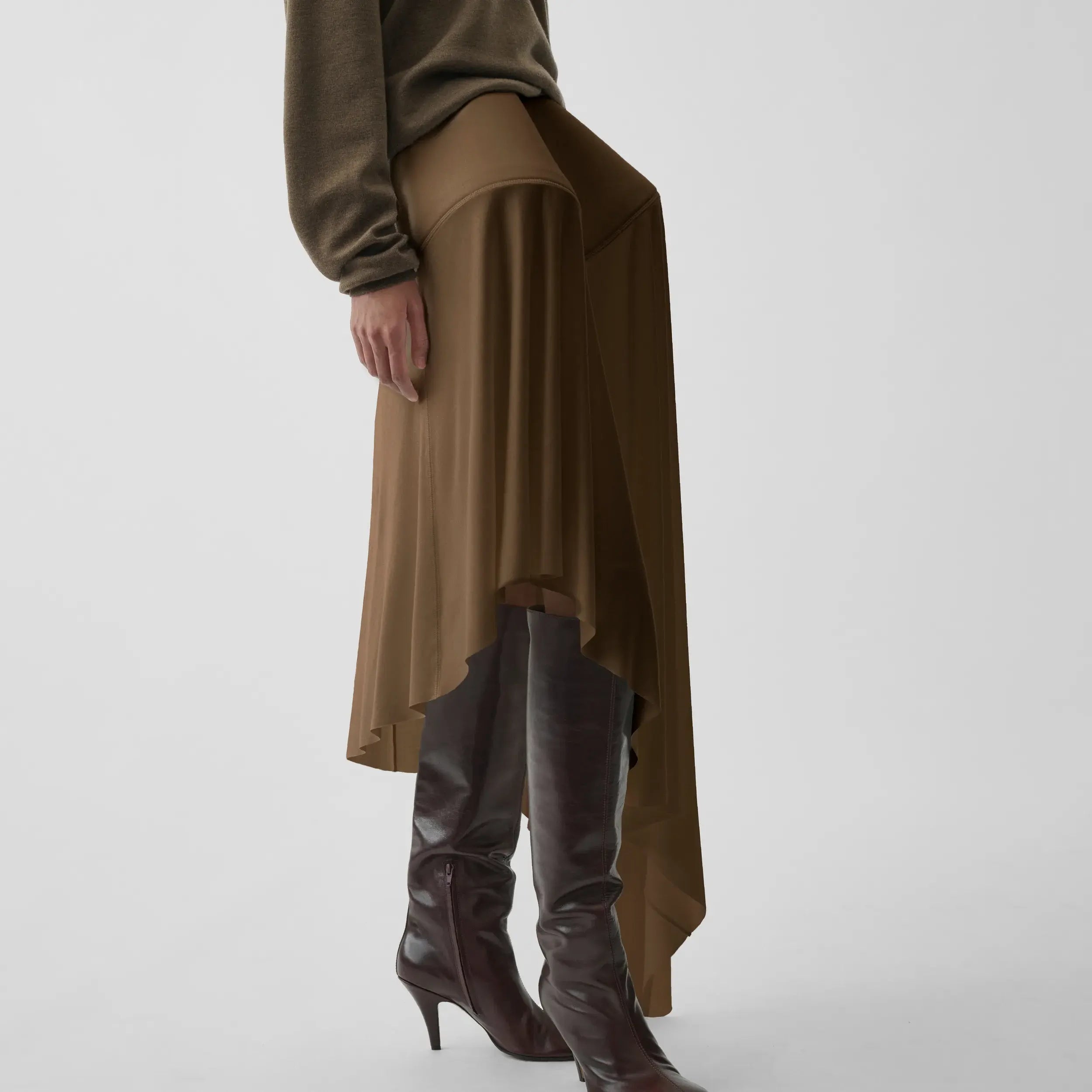 SCULPTURAL SKIRT | toffee jersey