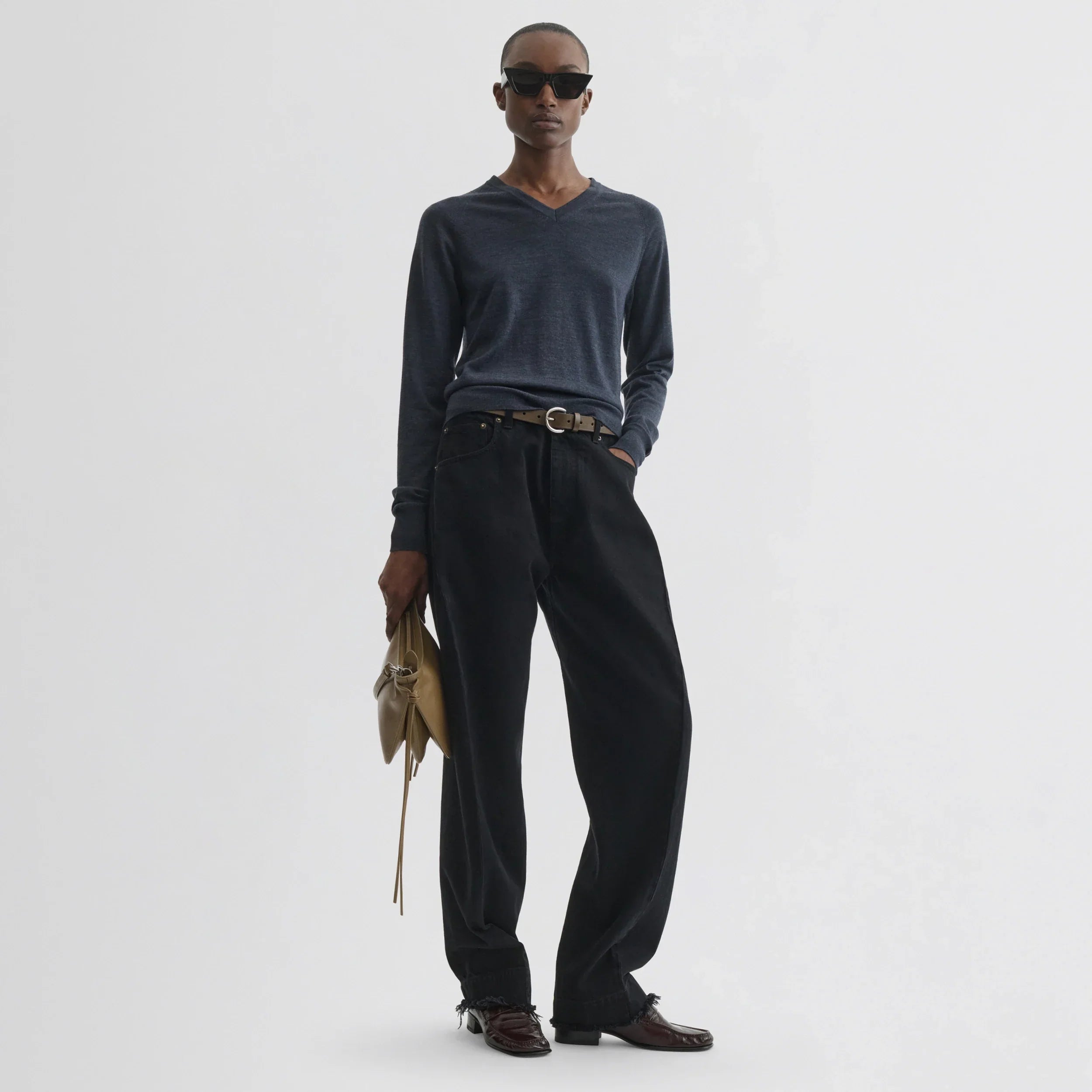 SHRUNK V-NECK | dark blue melange wool