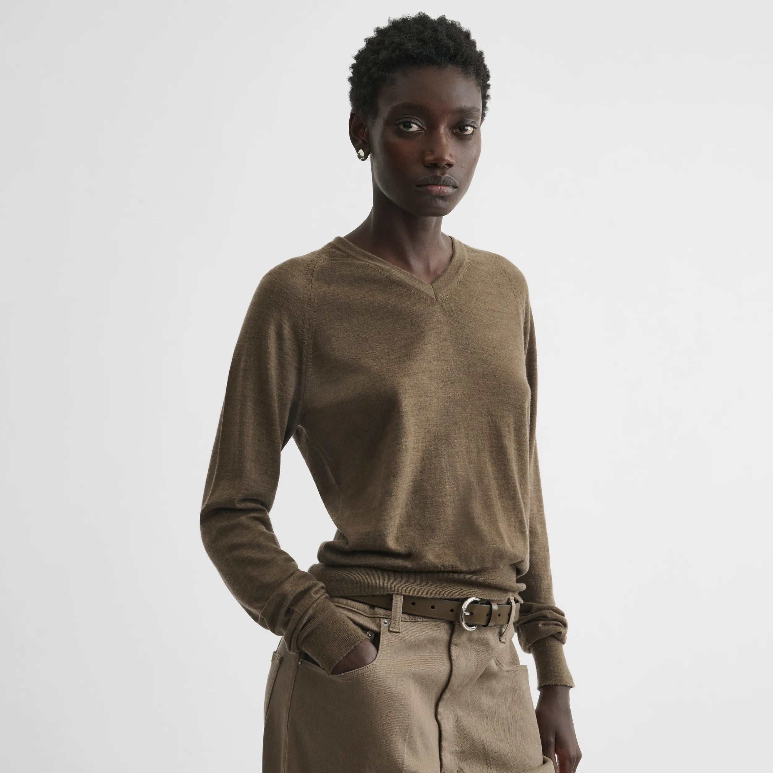 SHRUNK V-NECK | taupe wool