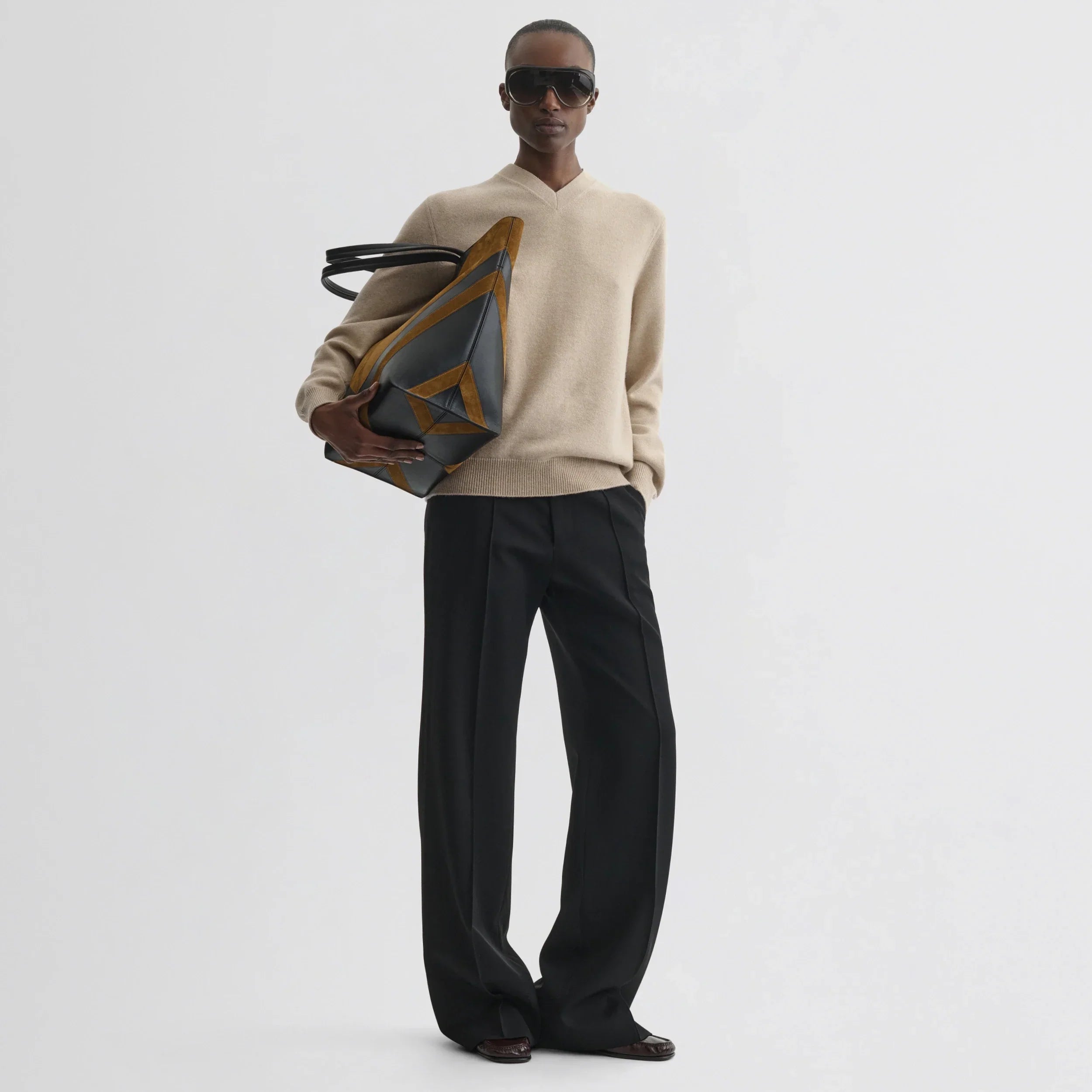 EASY V-NECK SWEATER | beige wool cashmere