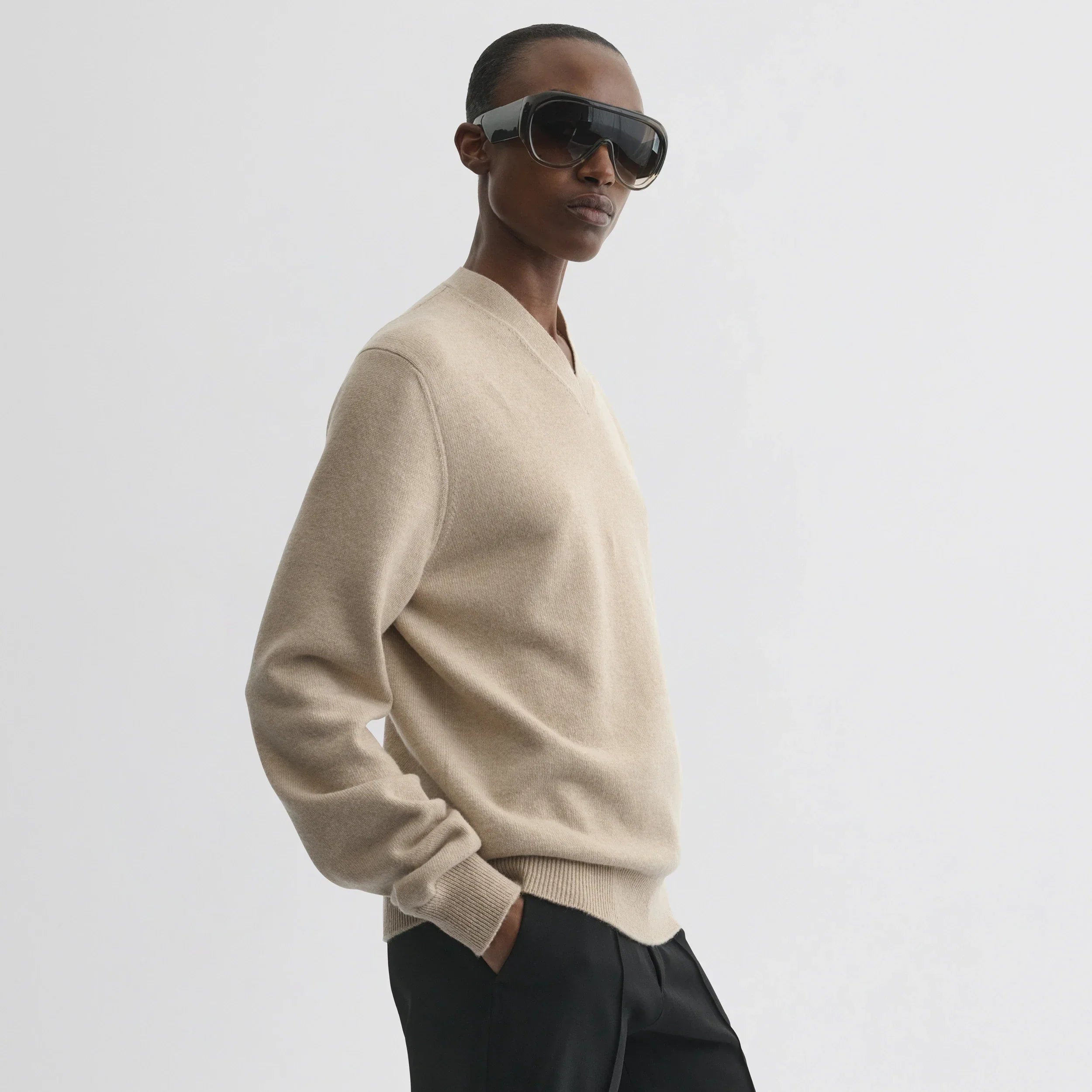 EASY V-NECK SWEATER | beige wool cashmere