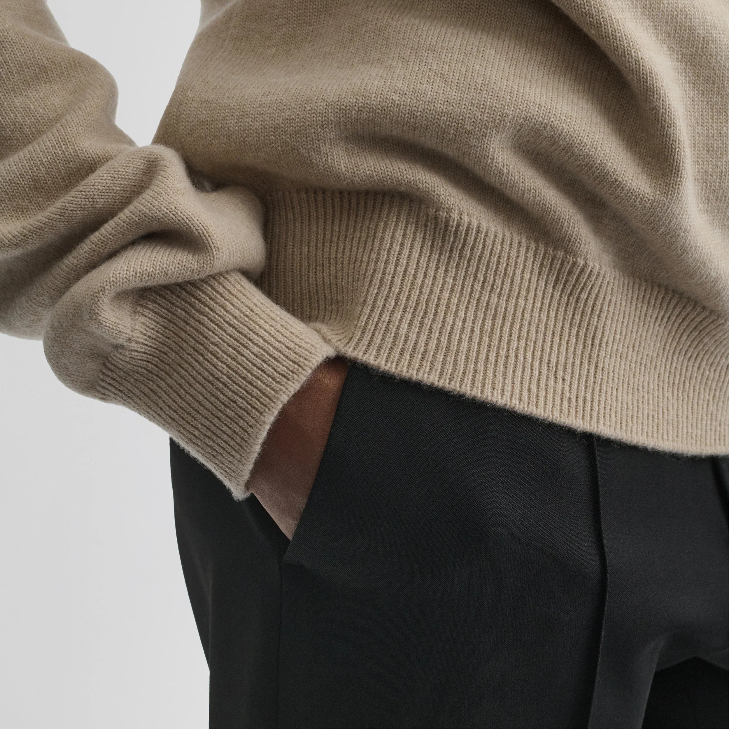 EASY V-NECK SWEATER | beige wool cashmere