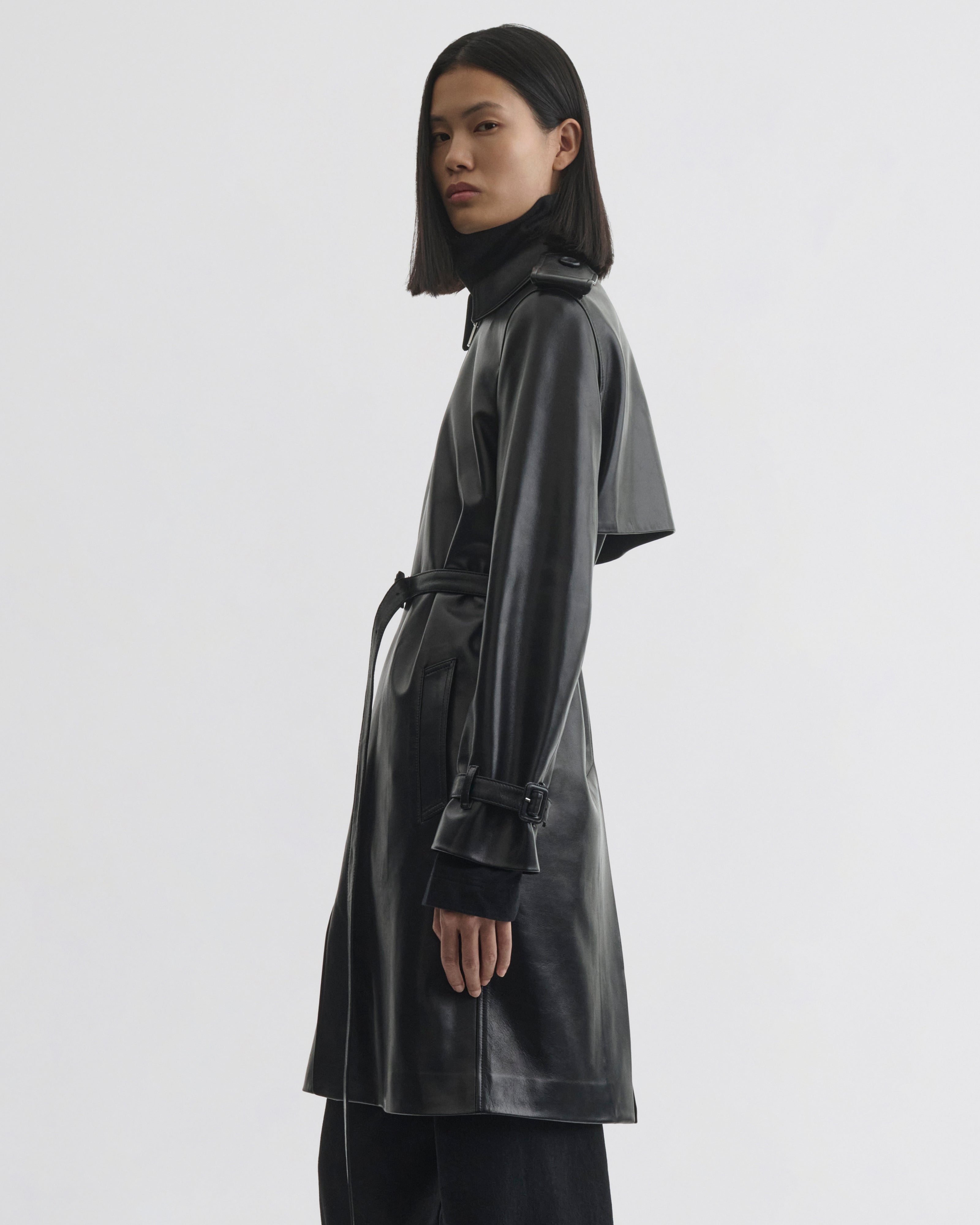SHORT TRENCH | black leather