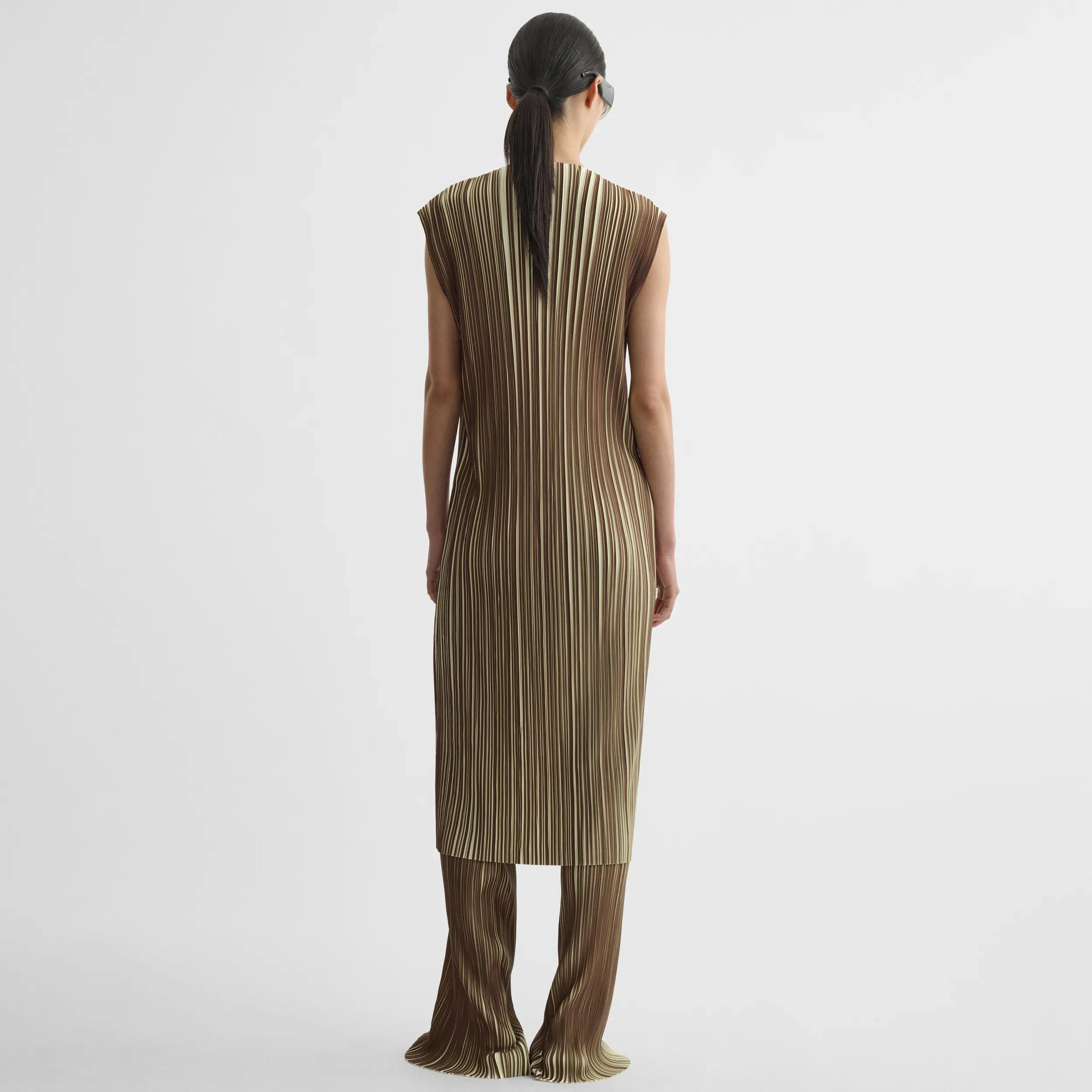 RAZOR PLEAT DRESS | khaki polyester
