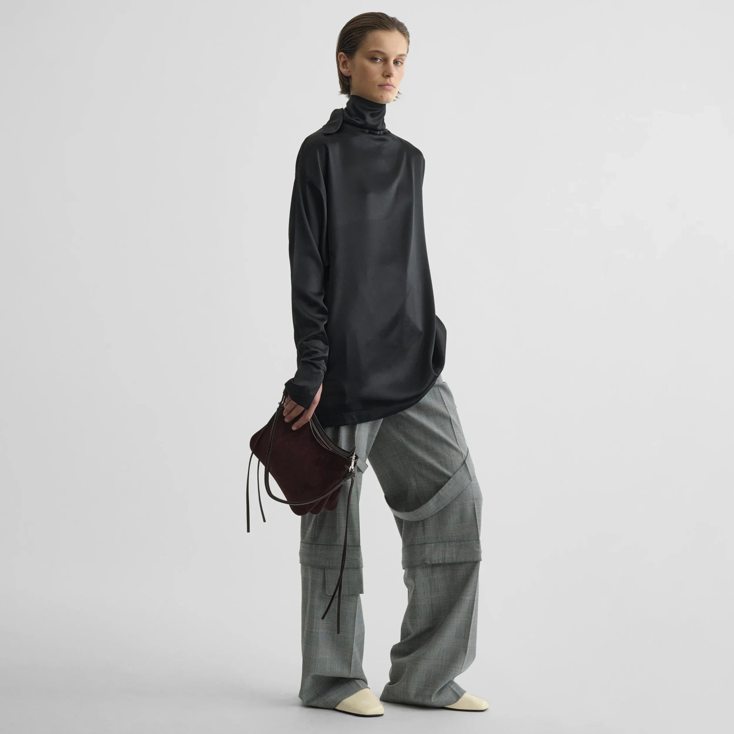 LIQUID KNOT COLLAR TOP | black silk