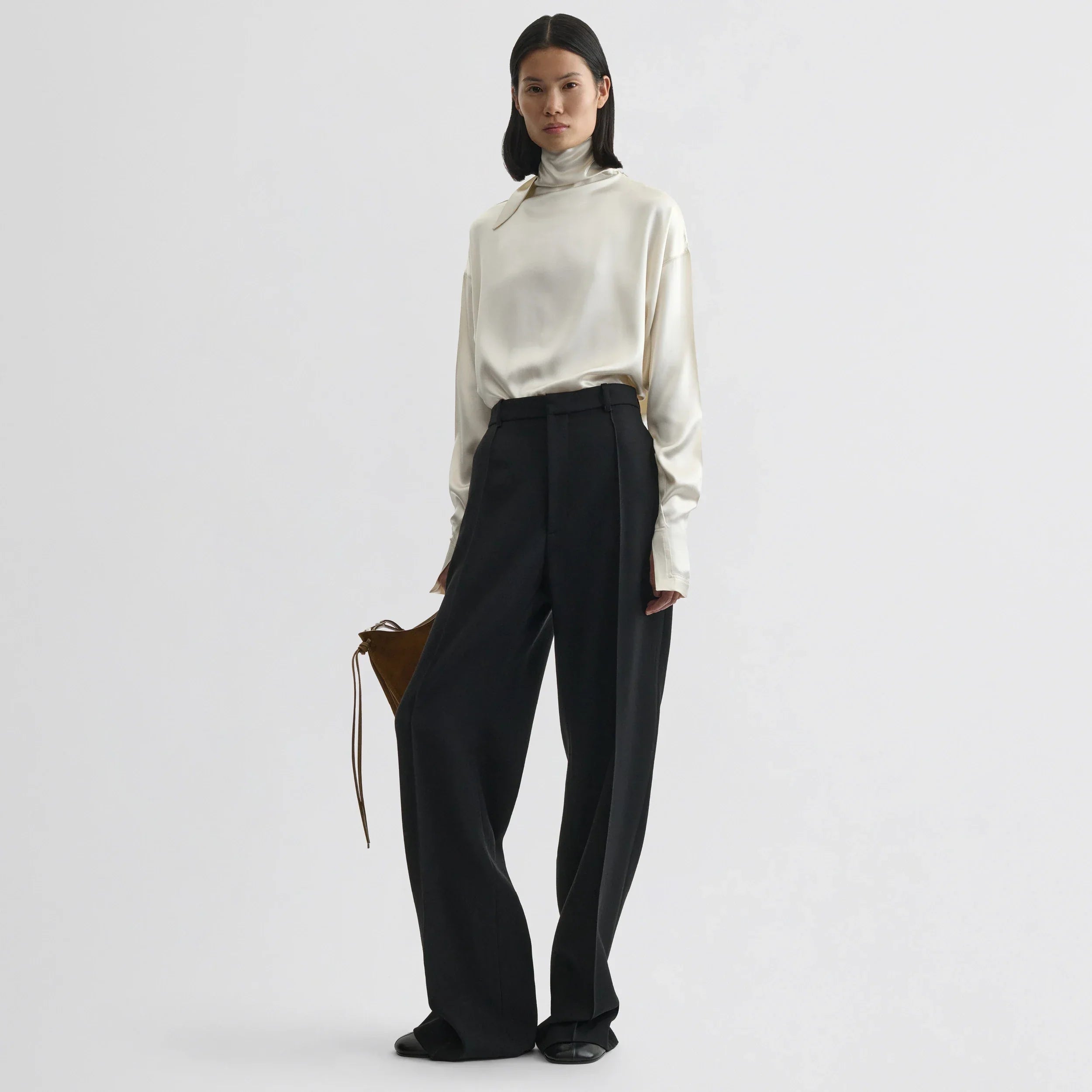 LIQUID KNOT COLLAR TOP | cream silk