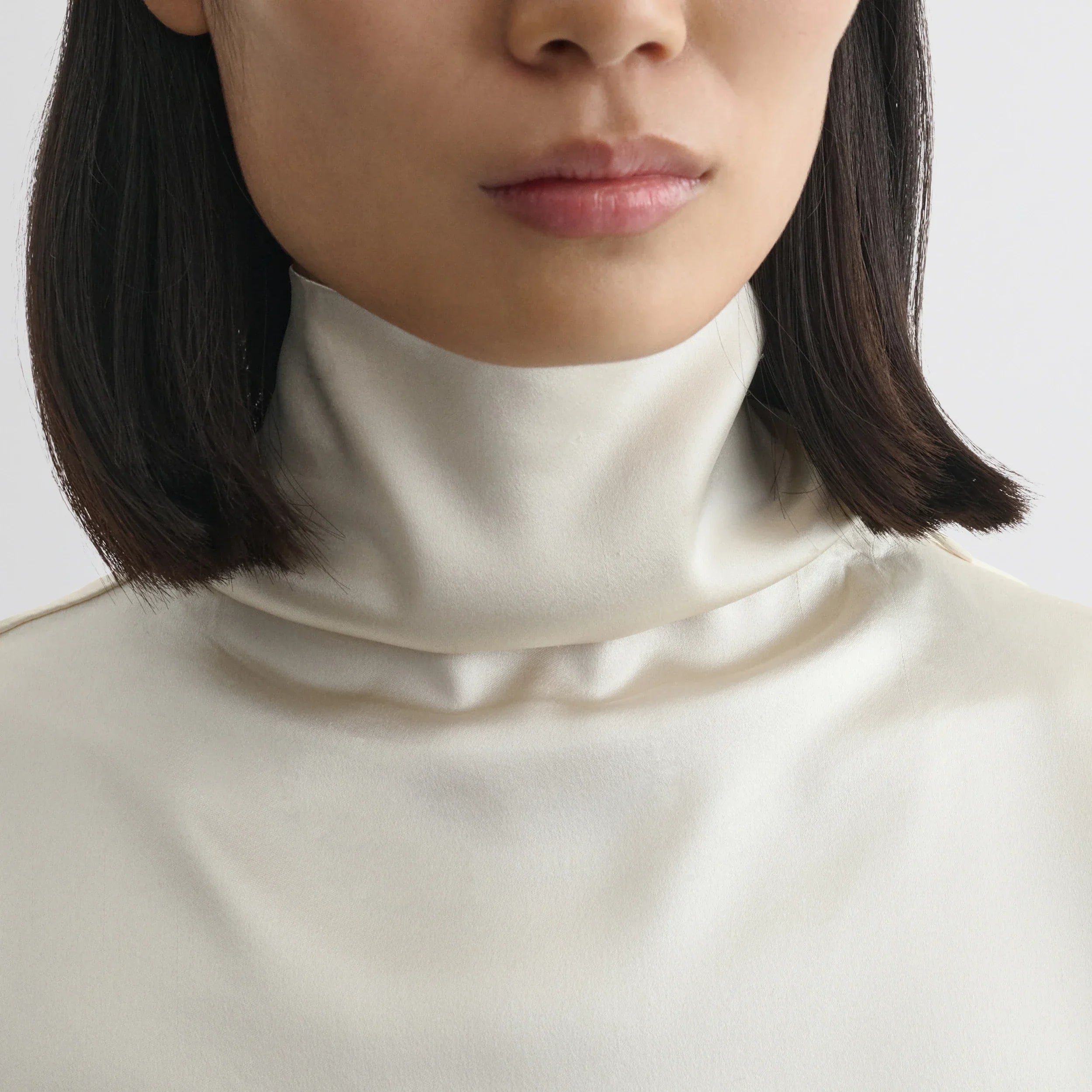 LIQUID KNOT COLLAR TOP | cream silk