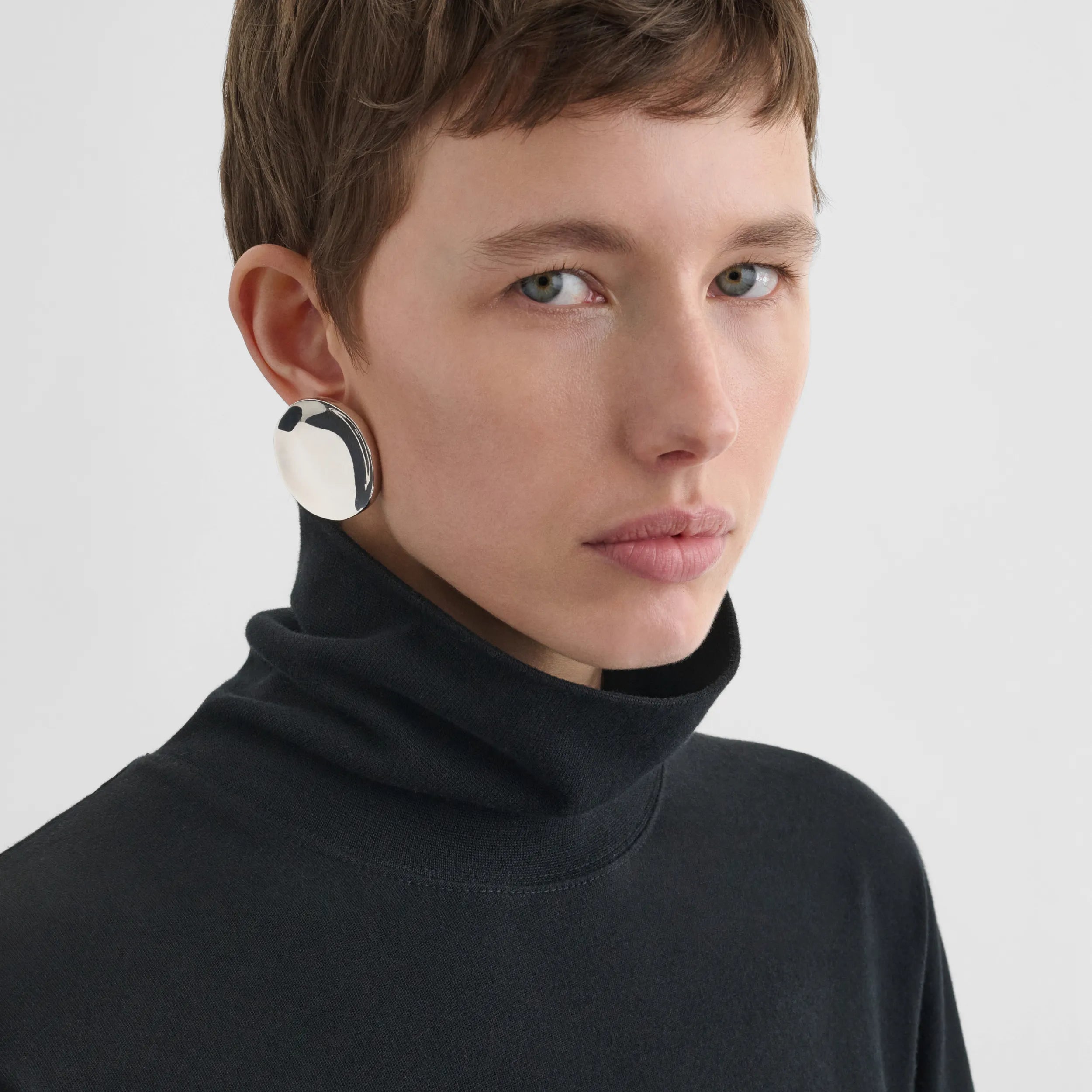 MEDALLION DISH EARRINGS | sterling silver
