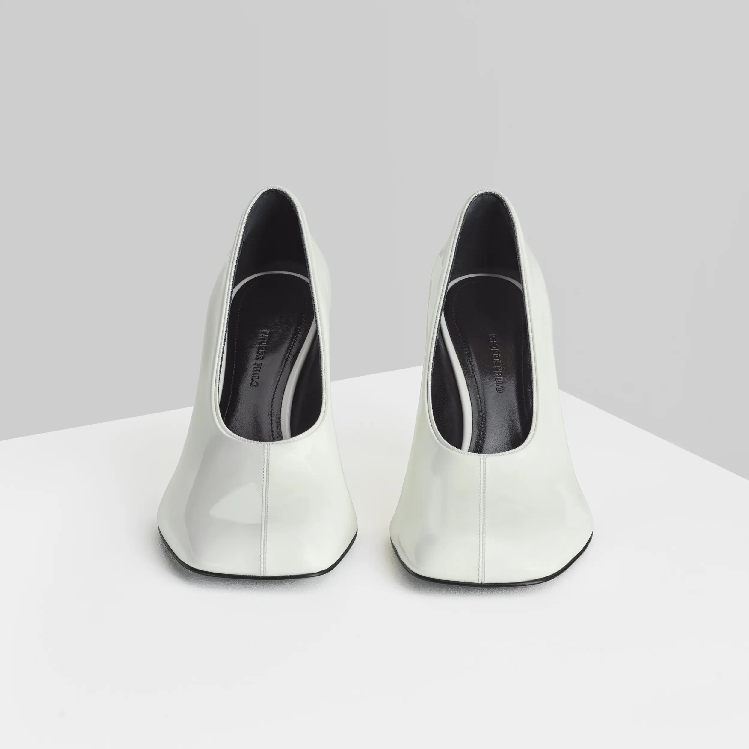 SOFT PUMP 90 | white patent leather