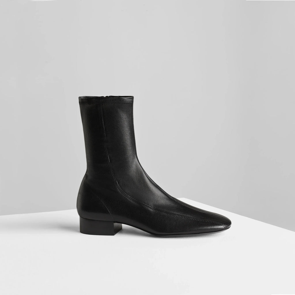 CLUB BOOT 30 | black stretch nappa leather