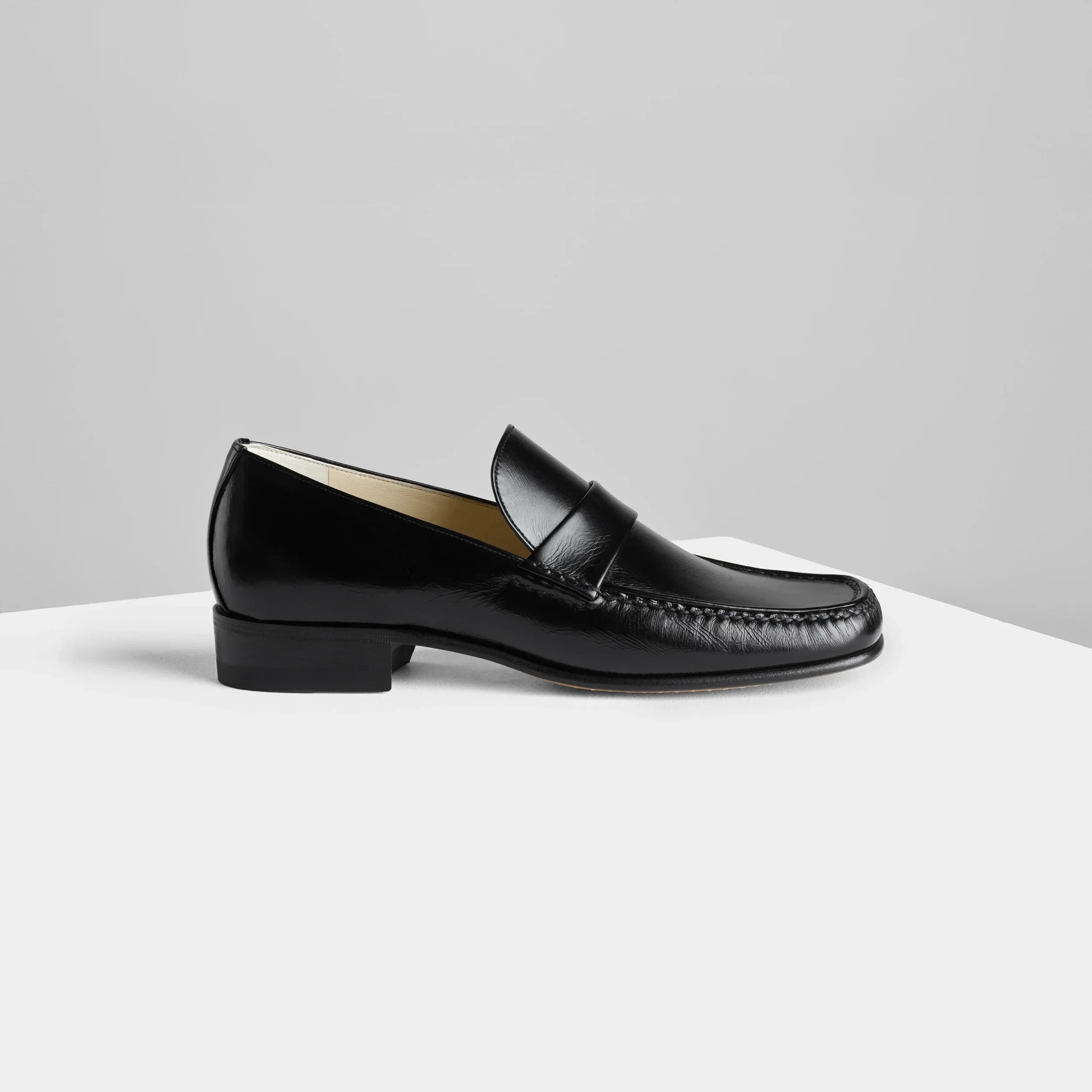 MAN’S LOAFER | black leather