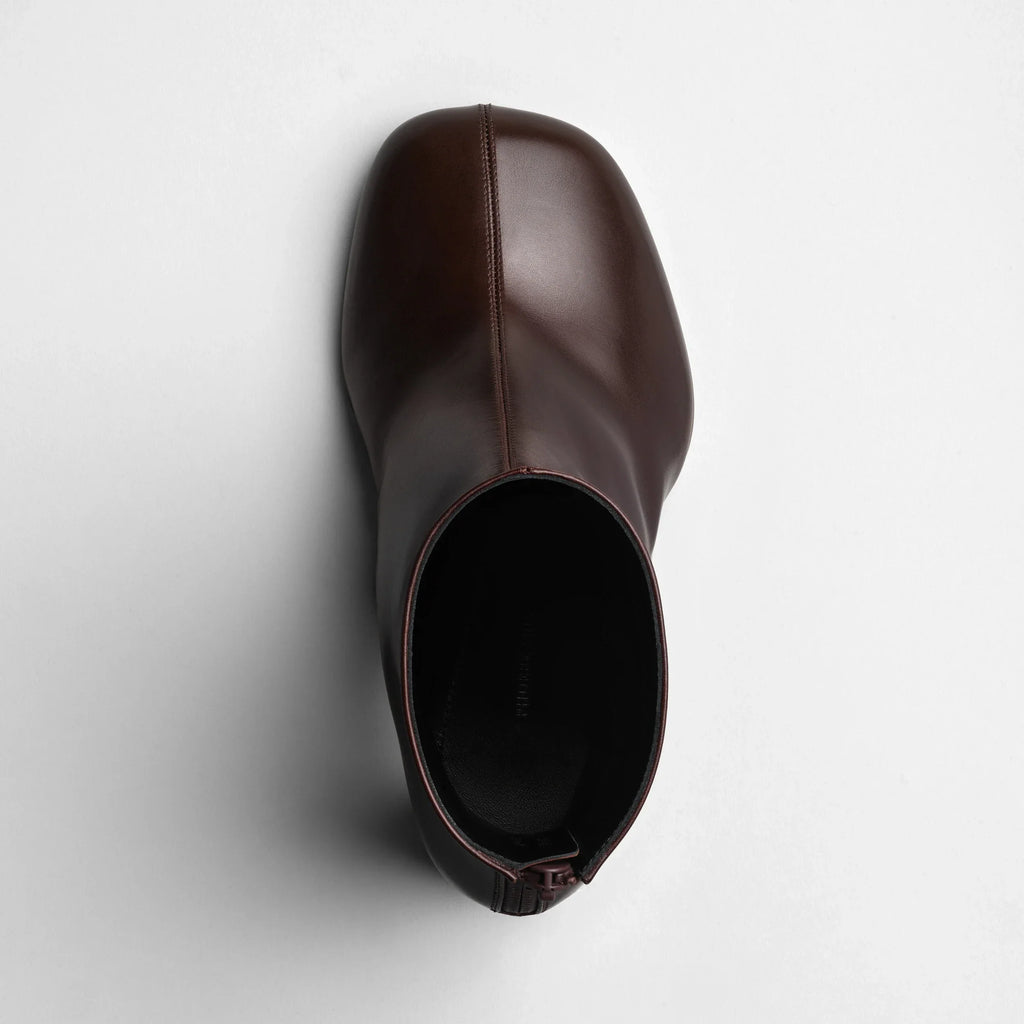 TUG ANKLE BOOT | plum brown leather