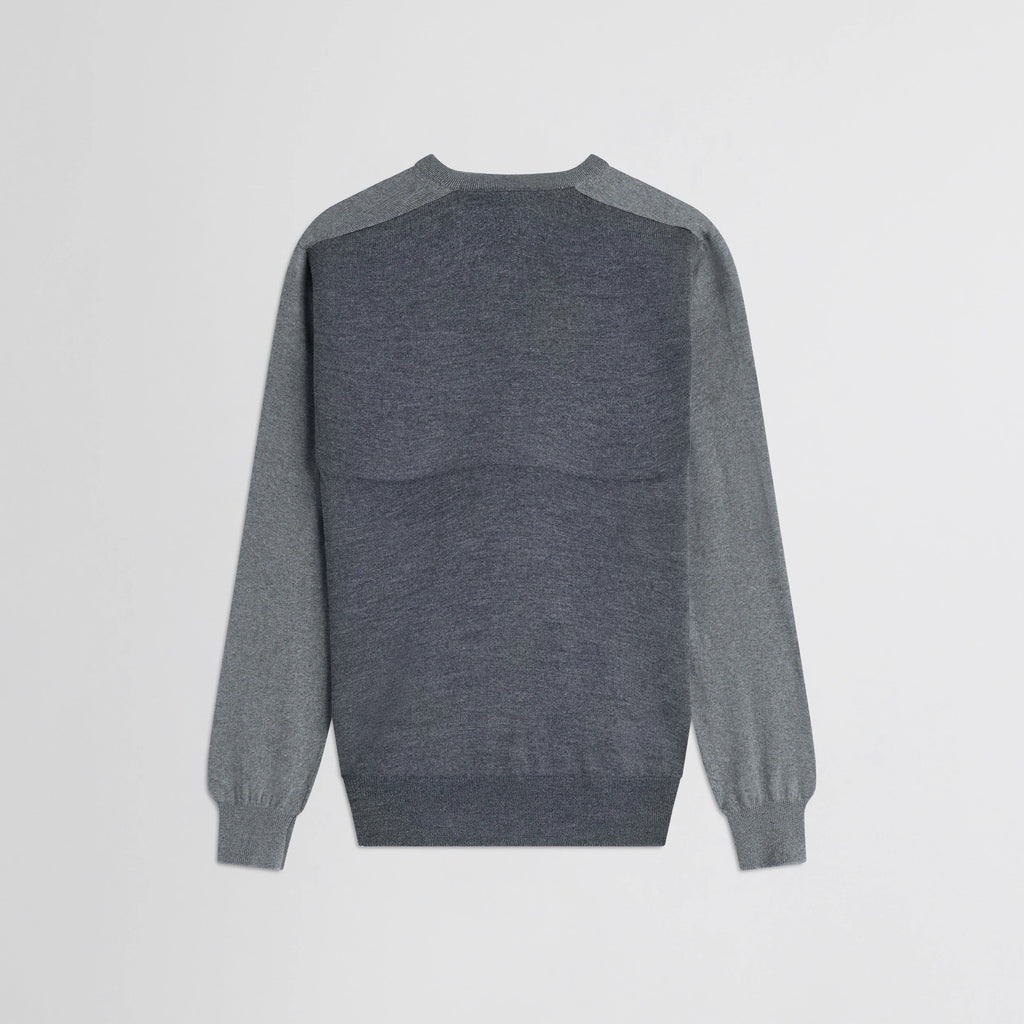 BACKED V-NECK SWEATER | light grey wool