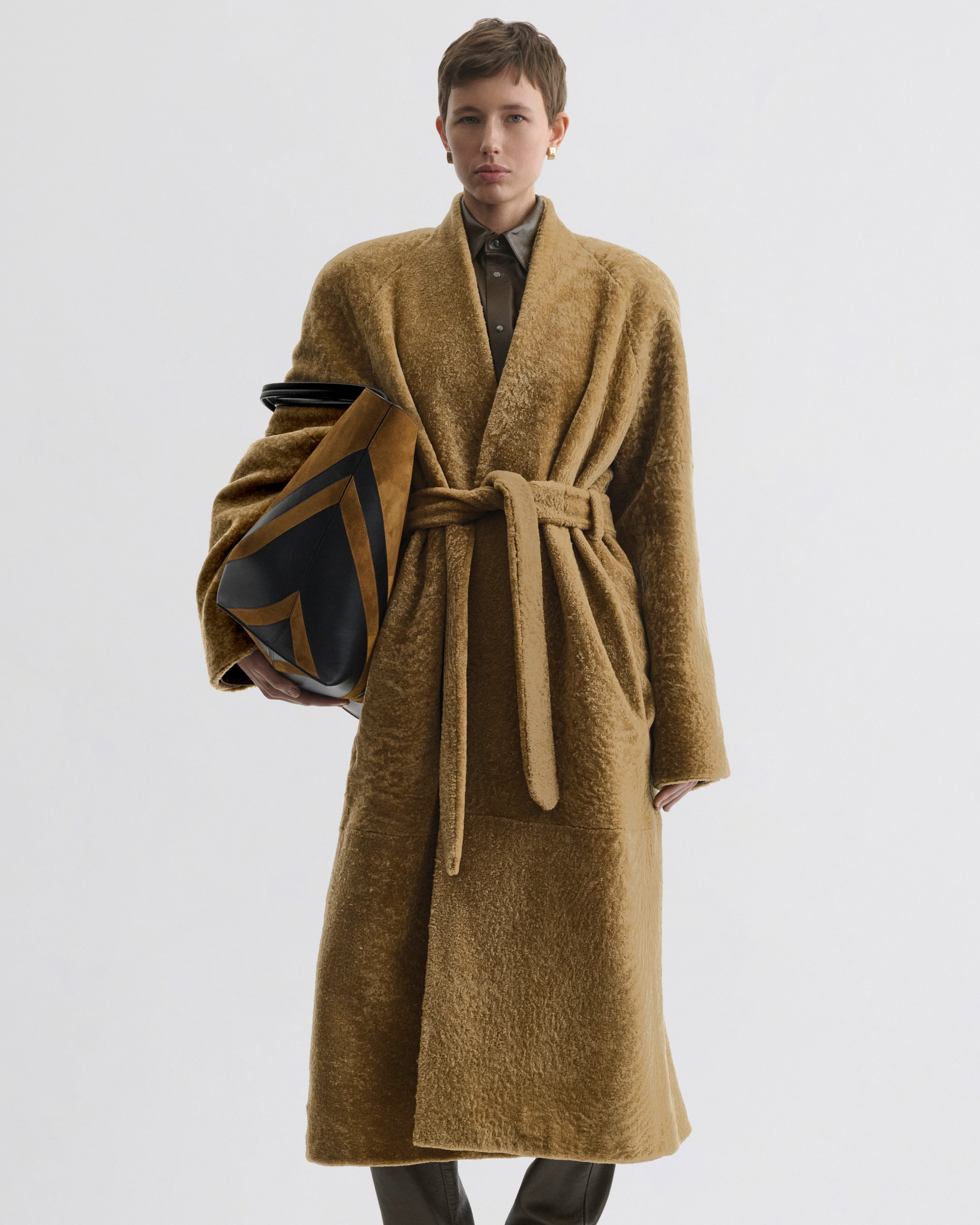 SHAVED ROBE COAT | tobacco shearling