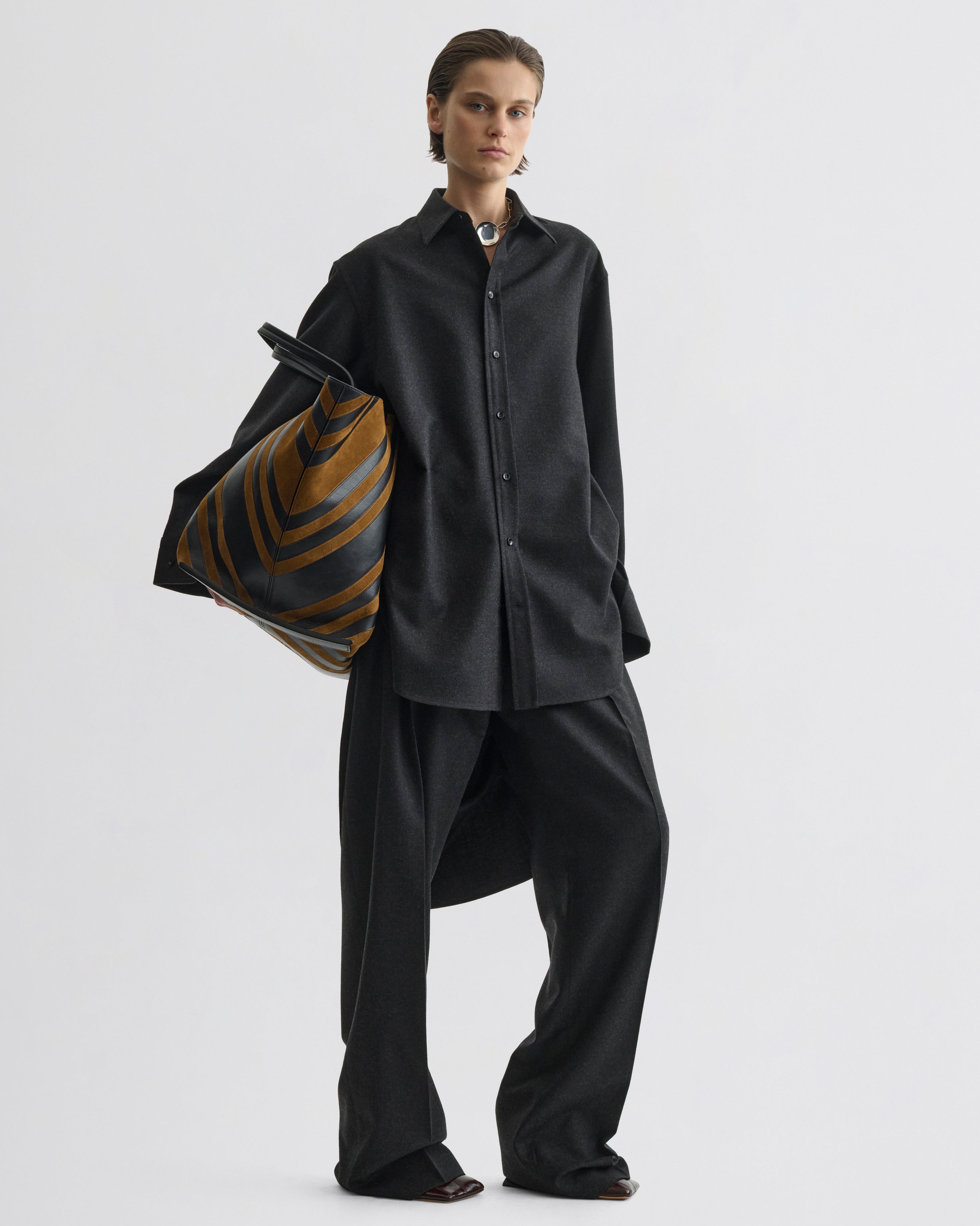 DOUBLE PLEAT TROUSERS | charcoal wool