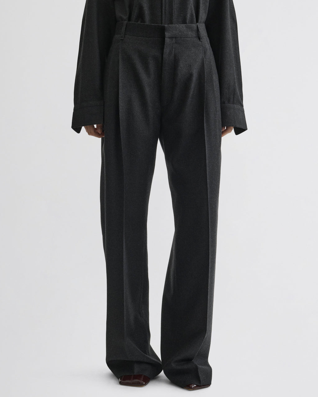 DOUBLE PLEAT TROUSERS | charcoal wool
